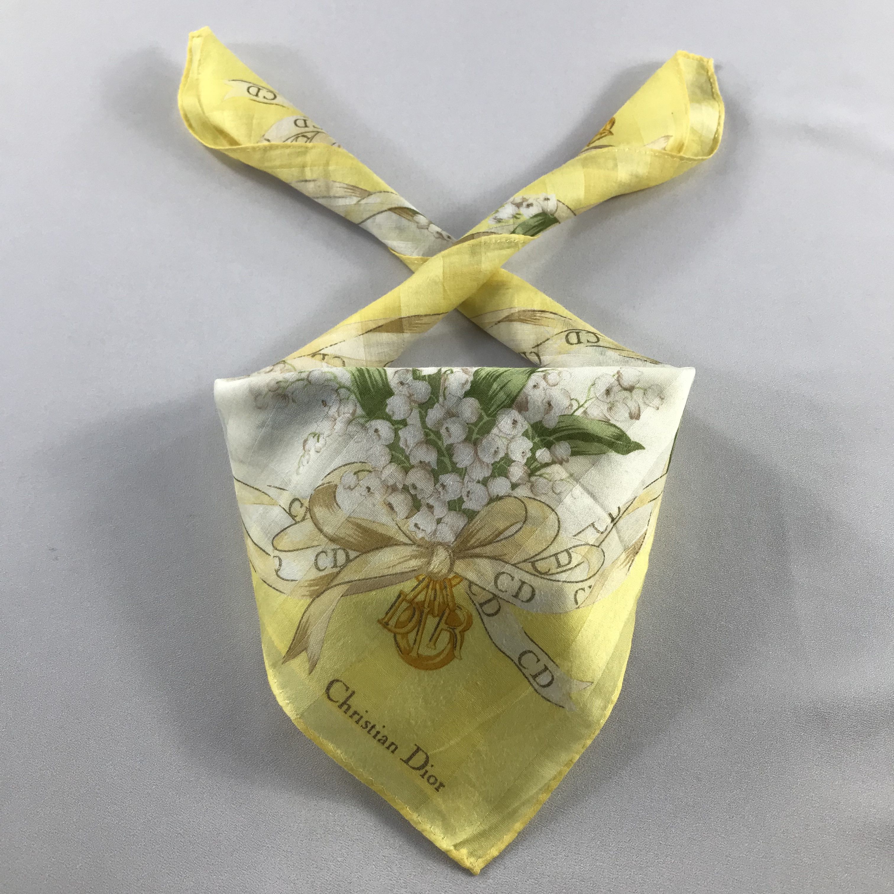 Vintage ChRIStian DioR Handkerchief / Bandana / Neckerchief C584 Size ONE SIZE - 1 Thumbnail