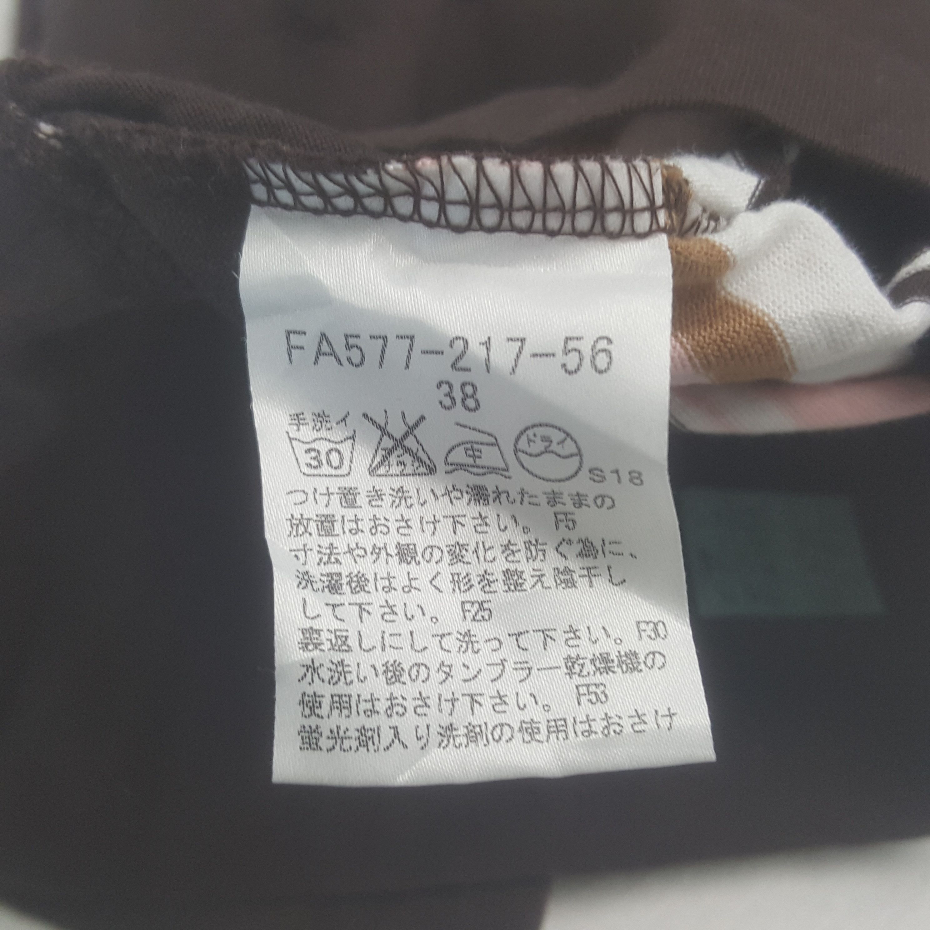 Burberry × Vintage Vintage Burberry London Blue Label Tshirt Size XS / US 0-2 / IT 36-38 - 7 Thumbnail