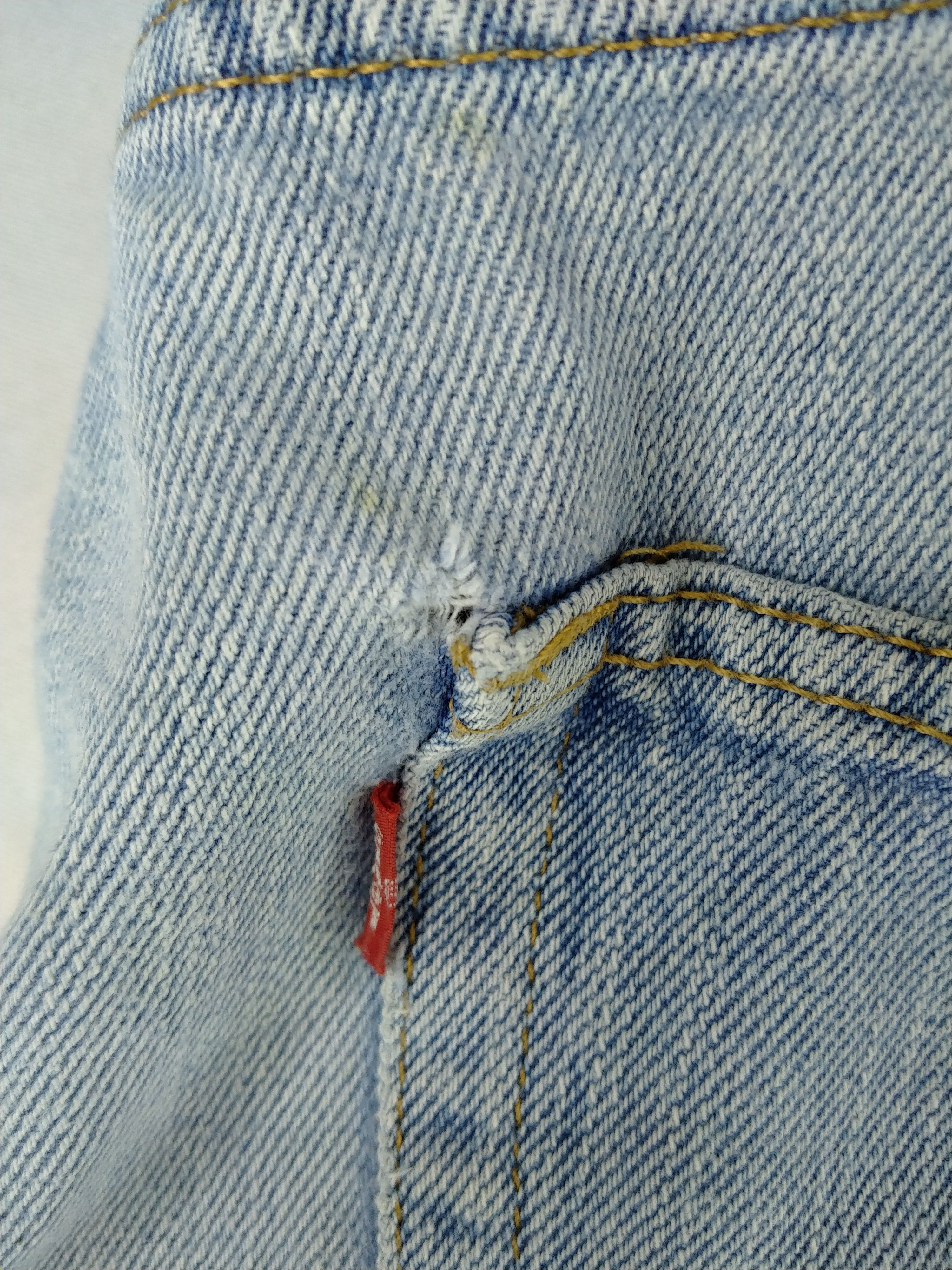 Levi's Light Wash Vintage Levi's 550 Denim 37x28.5 -JN282 Size US 37 - 19 Thumbnail