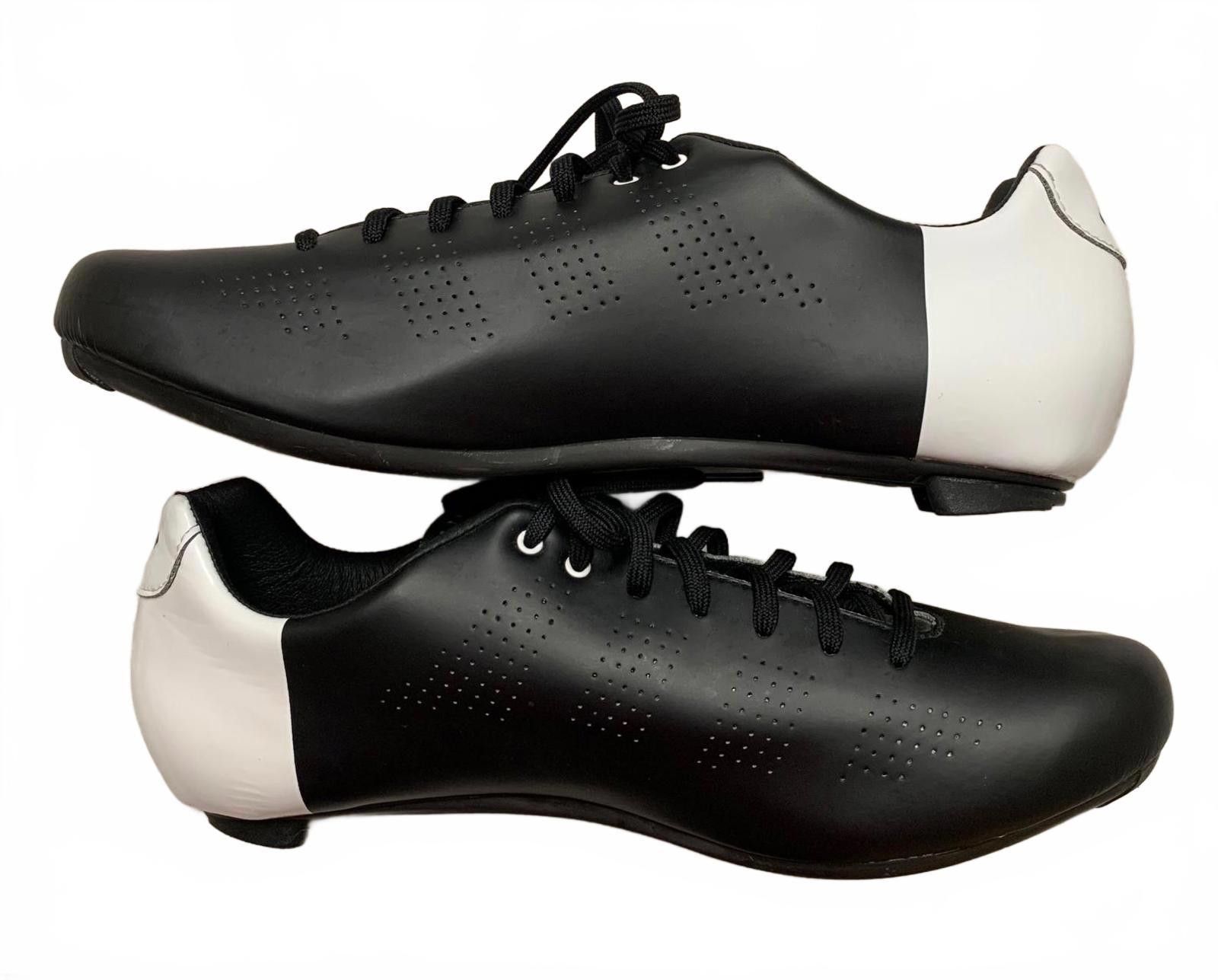 Giro Giro Sport Cycling Shoes Men's 12 Black White SPD Size ONE SIZE - 2 Thumbnail