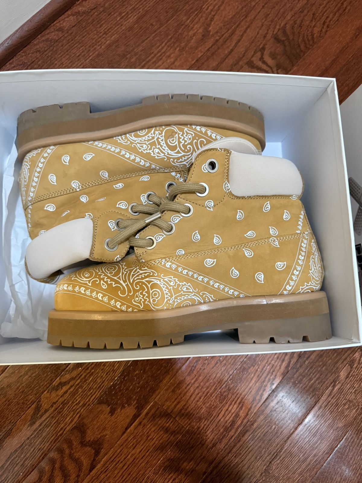 PDF Pdf Strada Boots Size US 11 / EU 44 - 1 Thumbnail