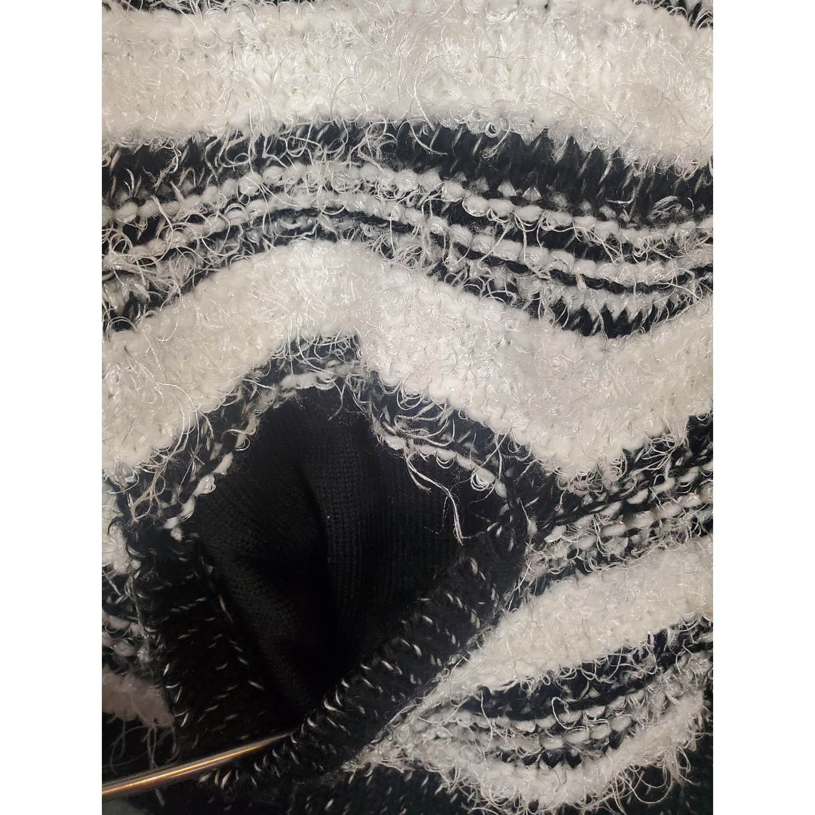 Calvin Klein Calvin Klein Women's Black White Striped Cropped Cardigan Size L / US 10 / IT 46 - 5 Thumbnail