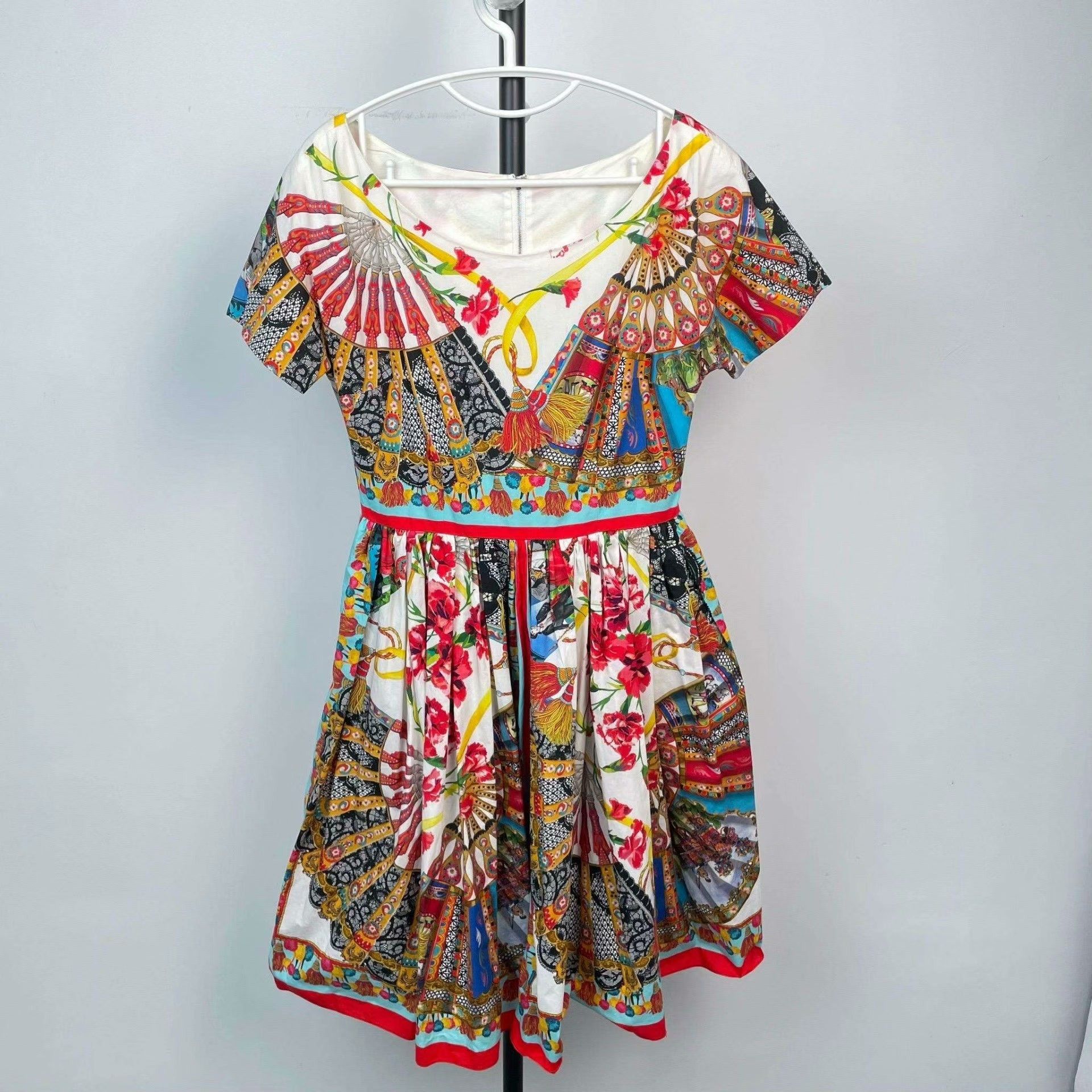 Dolce & Gabbana Dolce & Gabbana Printed Dress XS Women Size XS / US 0-2 / IT 36-38 - 1 Thumbnail