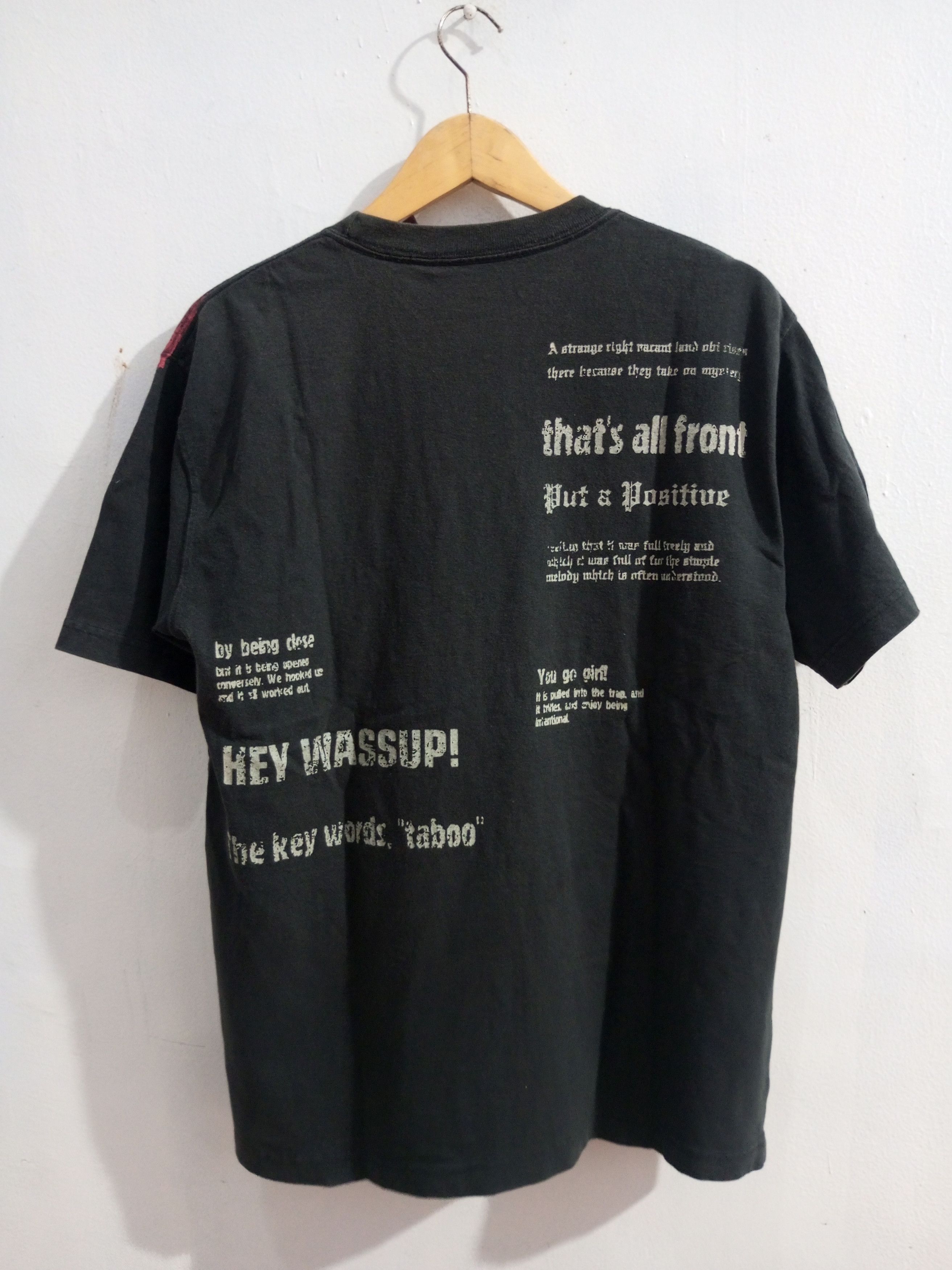 20471120 Vintage sold out poem over print sun fadded tee Size US M / EU 48-50 / 2 - 8 Thumbnail