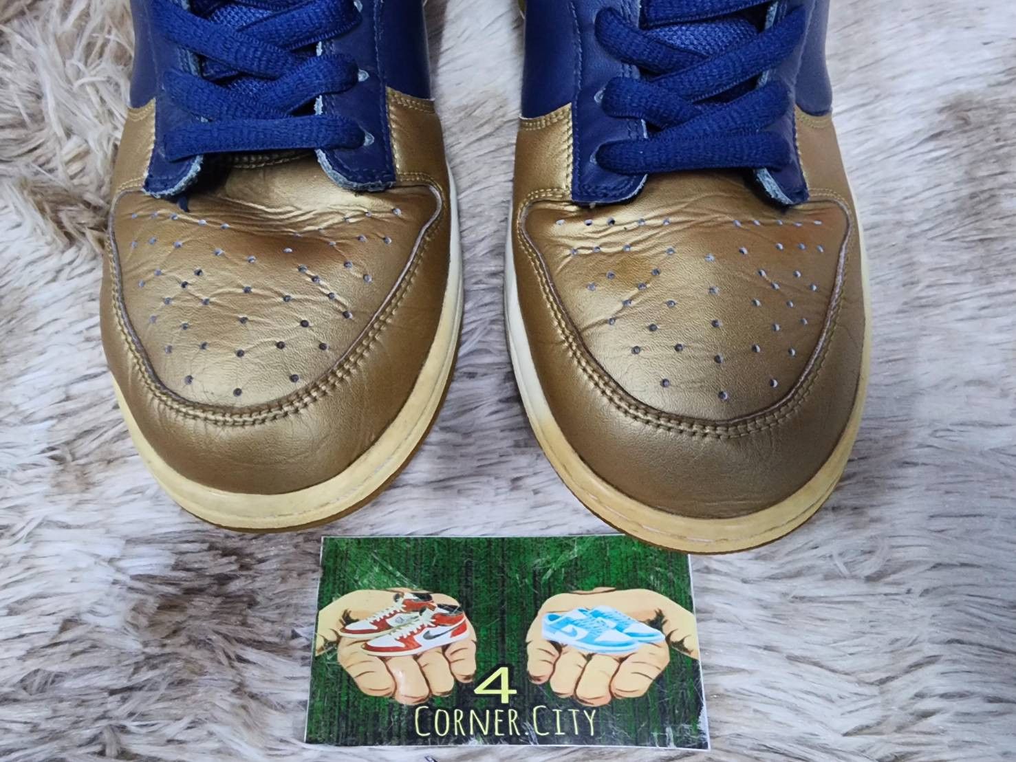 Nike Nike Sb Dunk Low Supreme Metallic Gold Size US 11 / EU 44 - 7 Thumbnail