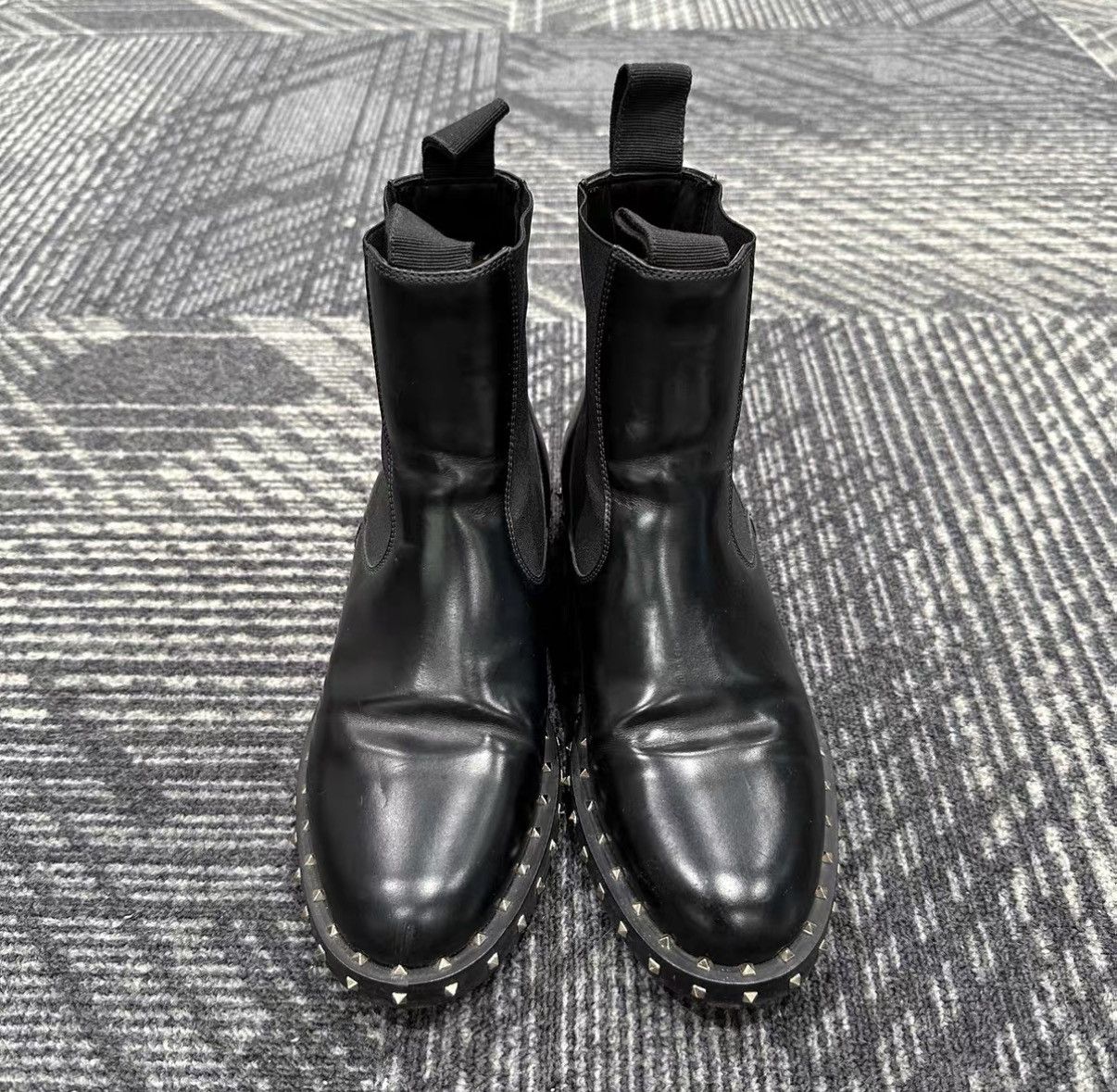 Valentino Valentino Rockstud Chelsea Ankle Boots J42 Size US 4.5 / IT 34.5 - 2 Thumbnail