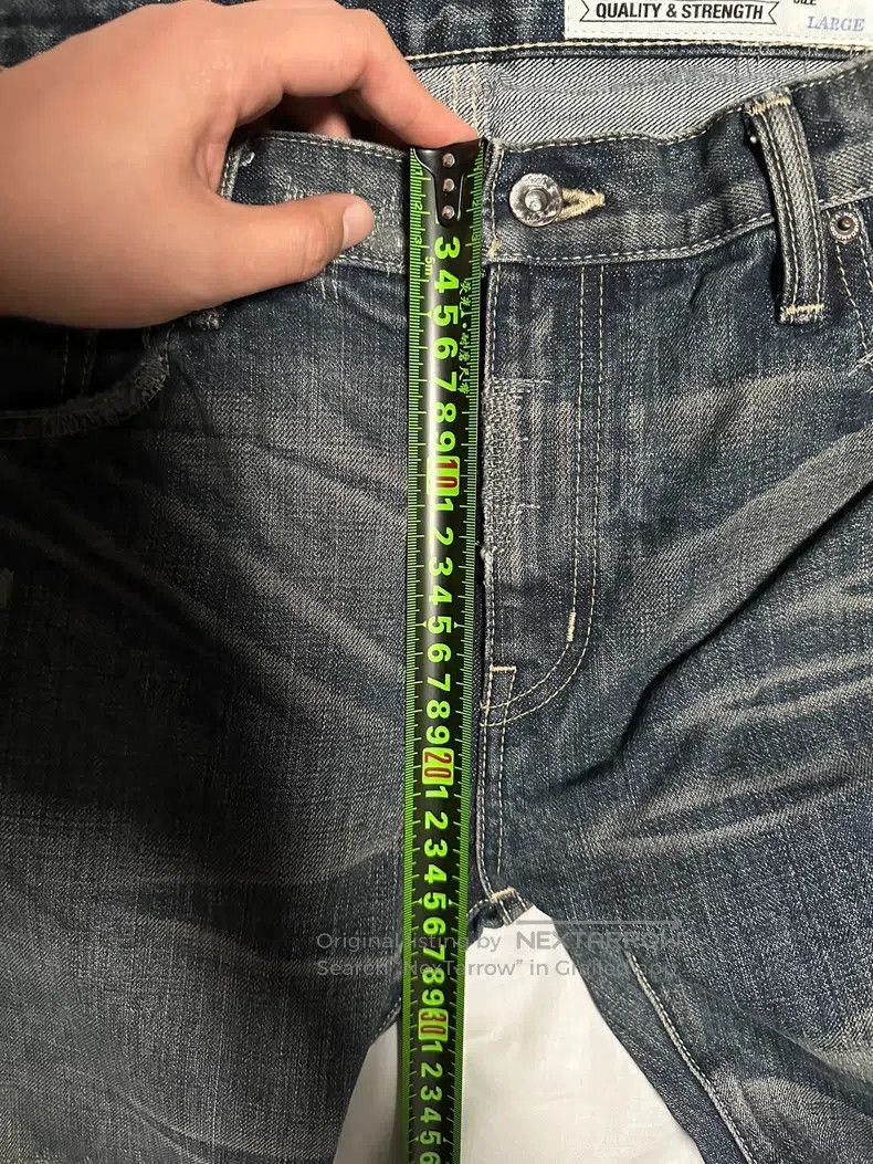 Neighborhood Neighborhood size L Jeans Size US 27 - 7 Thumbnail