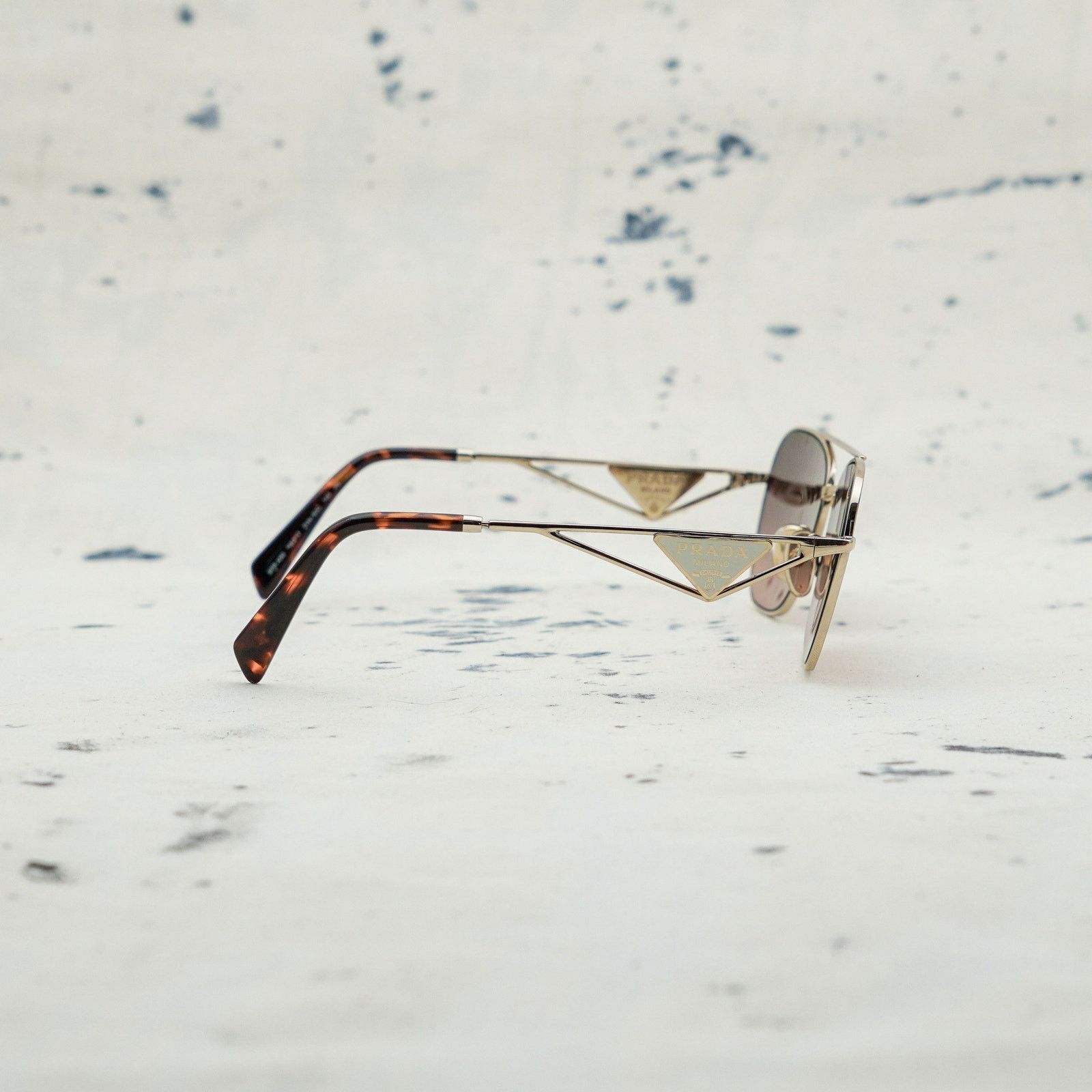 Prada Prada spr a50 gold triangle logo aviator y2k sunglasses Size ONE SIZE - 3 Thumbnail