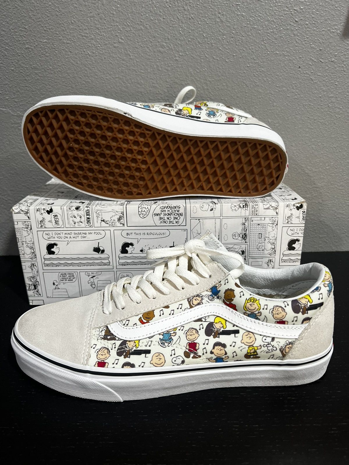 Old skool vans peanuts hotsell