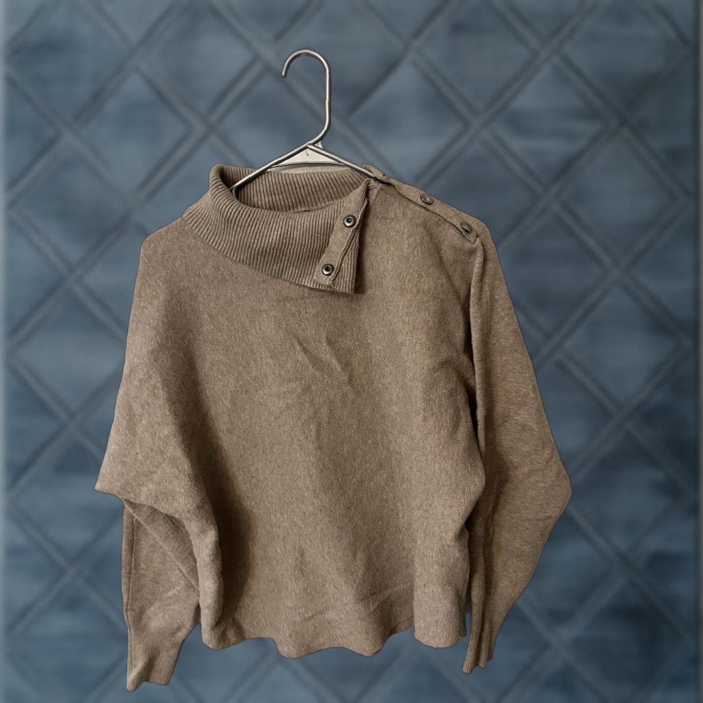 Nicole Miller Nicole Miller New York Sueters Beige Size Large Long Sleeve Size L / US 10 / IT 46 - 1 Thumbnail
