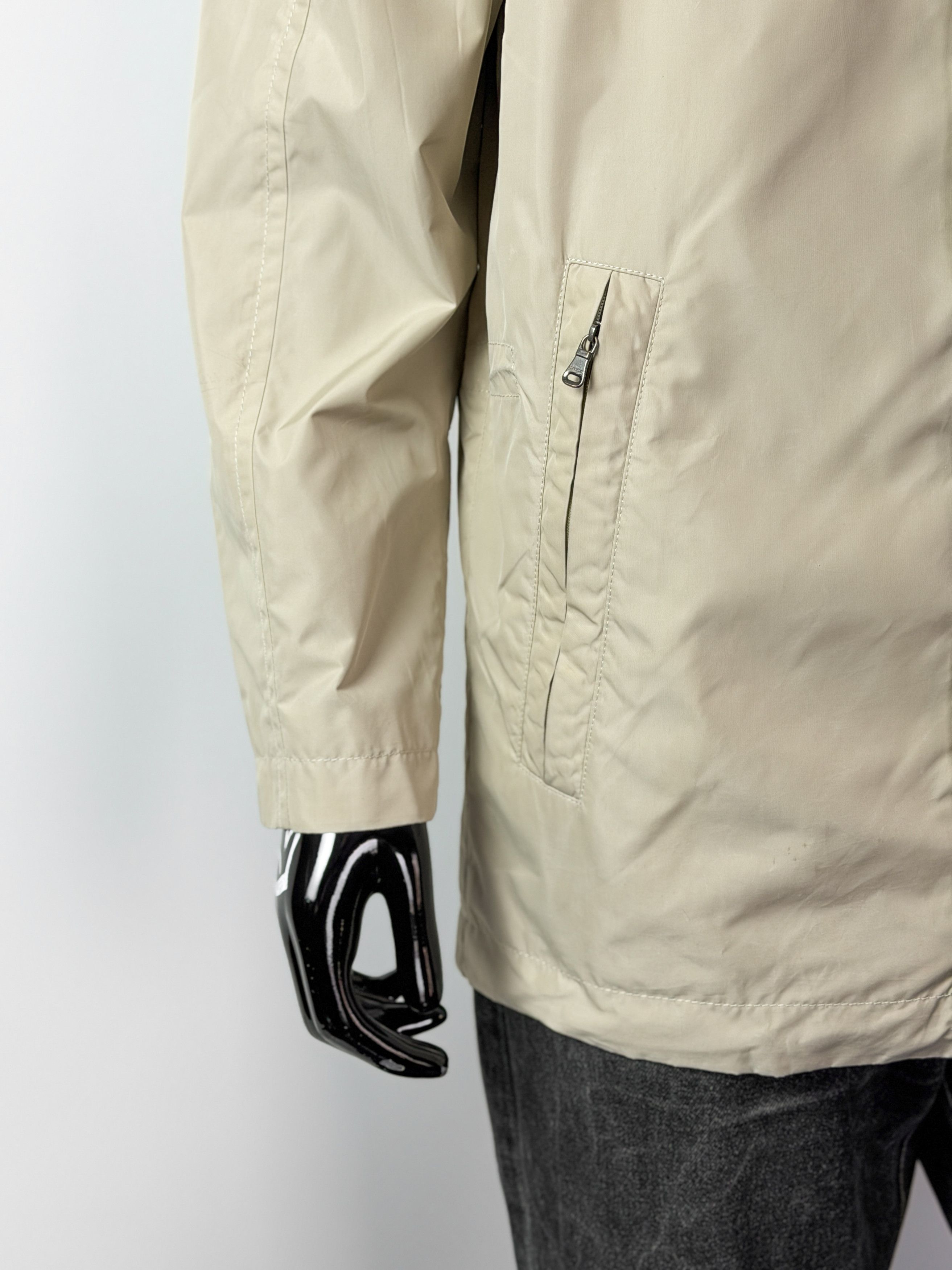 Hugo Boss HUGO BOSS Vintage Men’s Waterproof Jacket Size US L / EU 52-54 / 3 - 15 Thumbnail