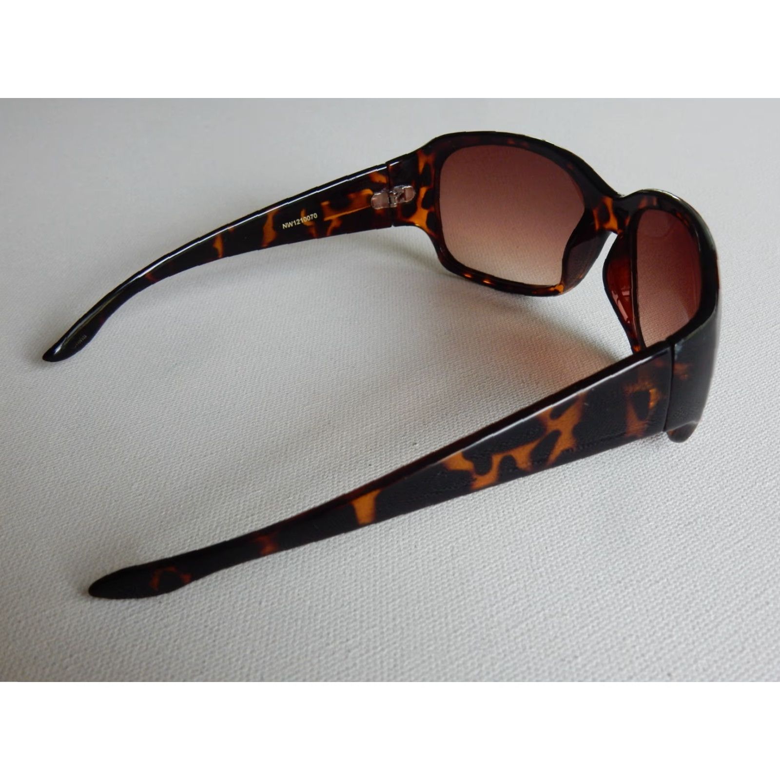 Nine West VINTAGE Nine West Women Sunglasses Brown Eyewear Accessories Size ONE SIZE - 3 Thumbnail