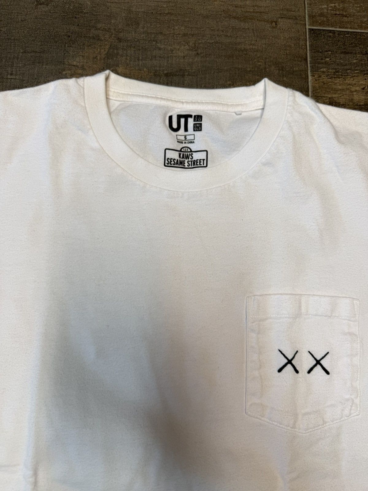 Kaws × Uniqlo FW18 KAWS Uniqlo x Sesame Street XX Pocket Tee Size S Size US S / EU 44-46 / 1 - 3 Thumbnail