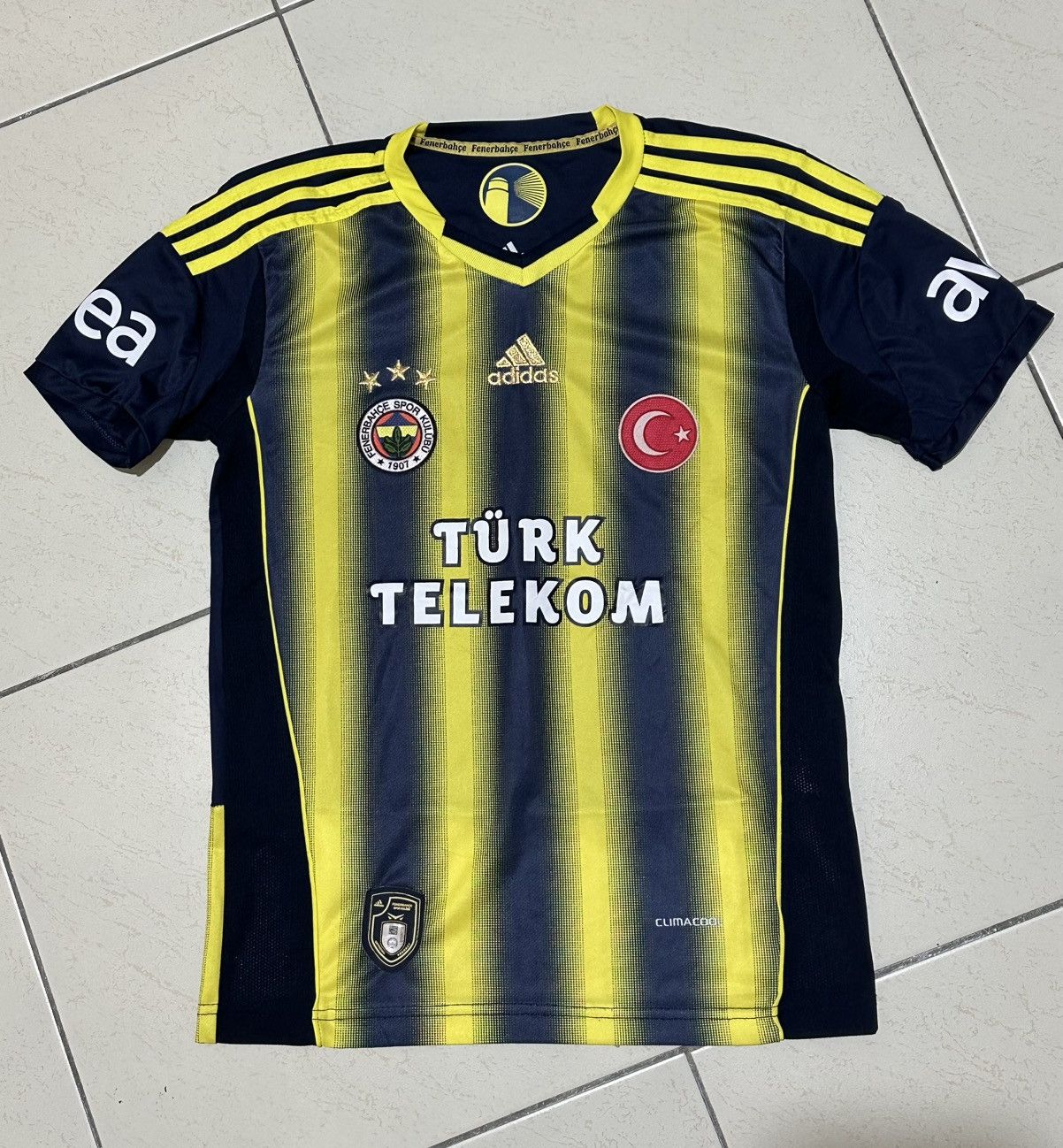 Adidas Fenerbahce Adidas jersye (2013-14) Size US S / EU 44-46 / 1 - 1 Thumbnail