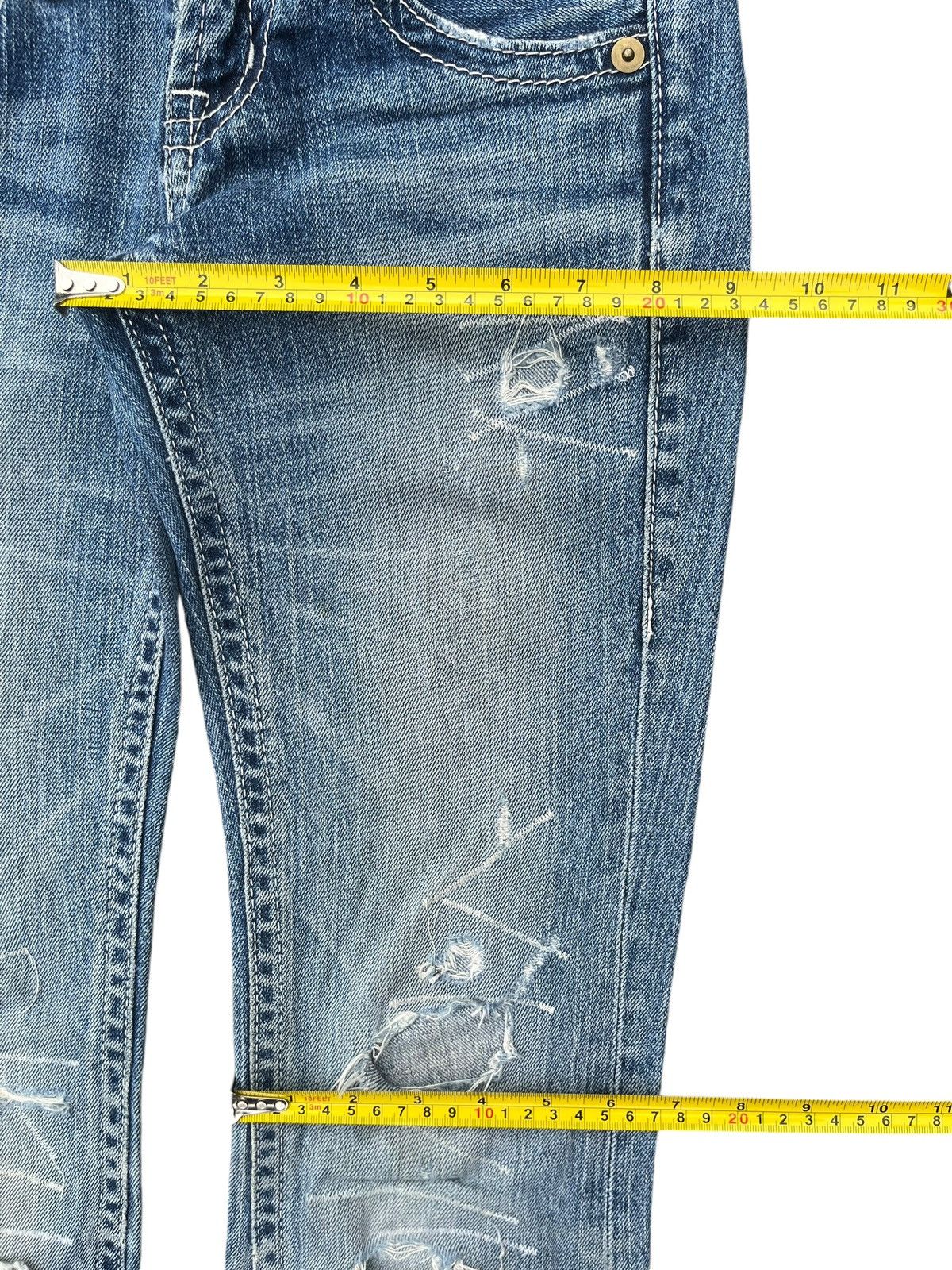 Japanese Brand × Jun Takahashi × Uniqlo Vintage Japanese Brand Uniqlo Distressed Grunge Flare Jeans Size 26" / US 2 / IT 38 - 13 Thumbnail