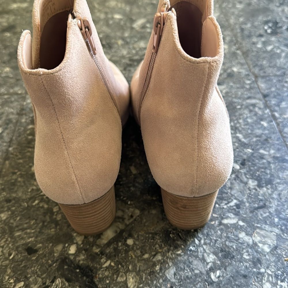 Aldo Aldo Blanka blush suede stacked wood grain heel booties. Zi Size US 8.5 / IT 38.5 - 4 Thumbnail