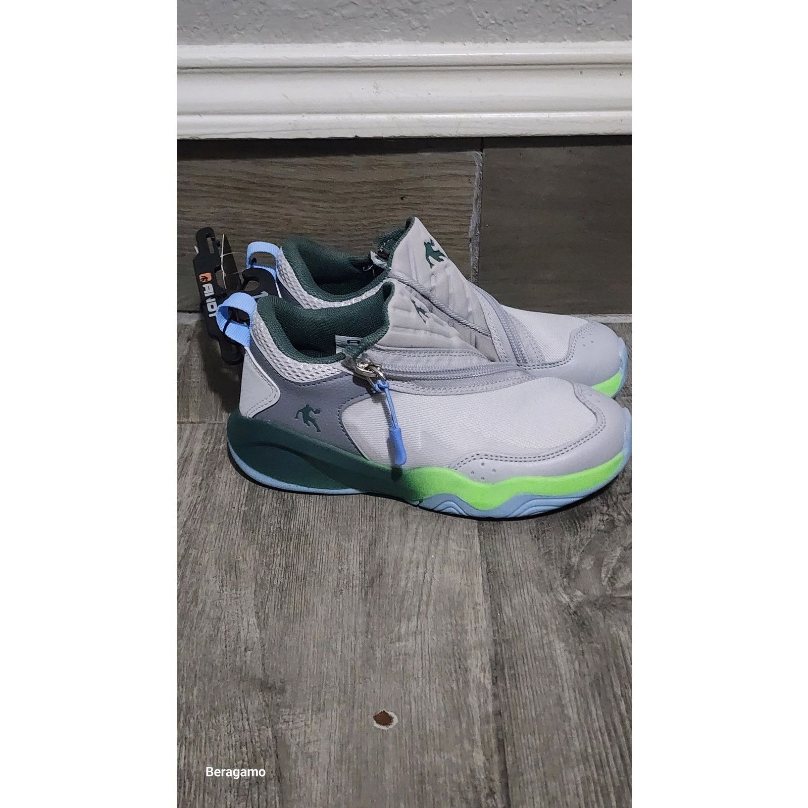Other AND1 Little and Big Boys Zip Basketball Sneakers, size 6 Size US 6 / EU 39 - 7 Thumbnail