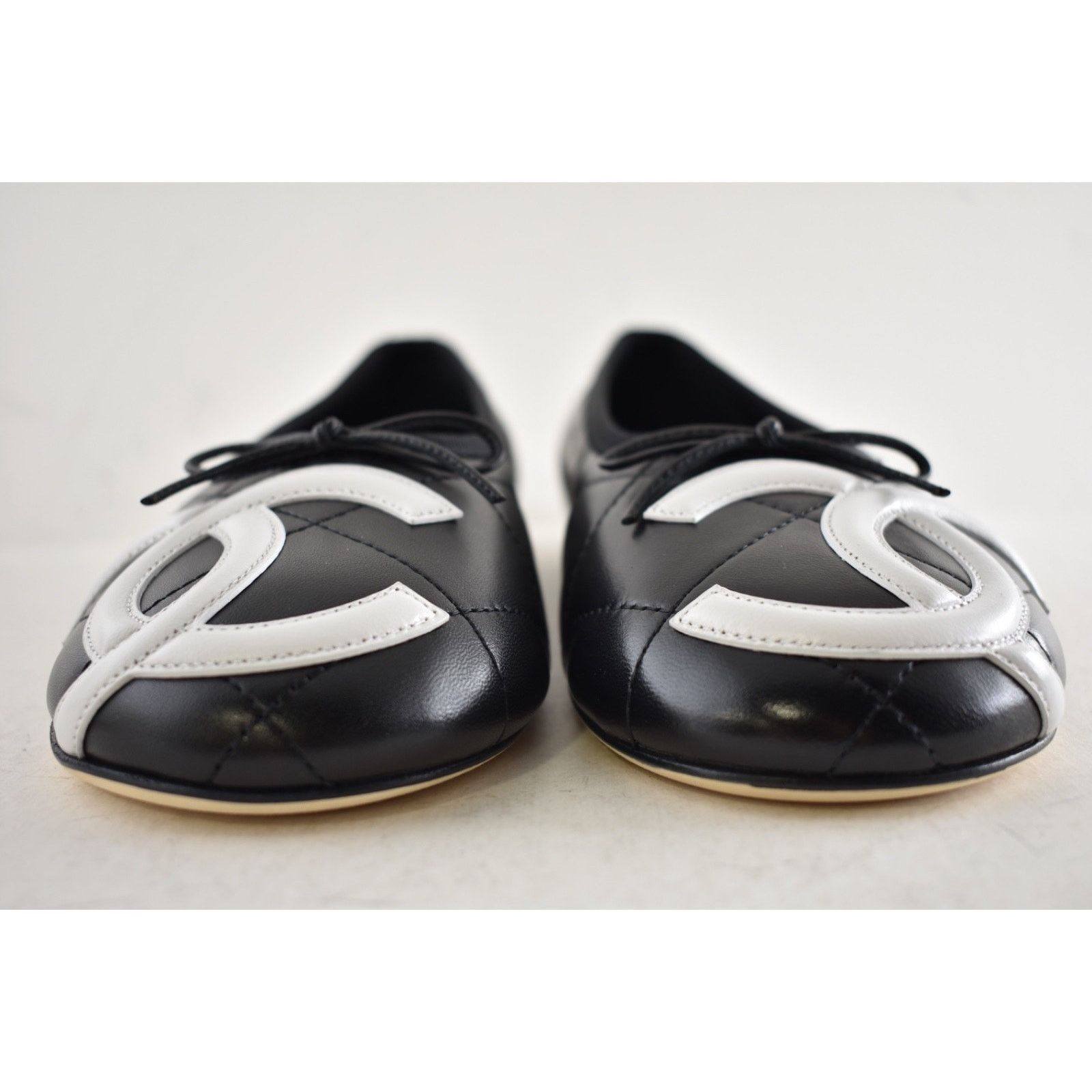Chanel Chanel Coco Beach Black White XL Logo Ballet Flat 38.5 Size US 8.5 / IT 38.5 - 13 Thumbnail