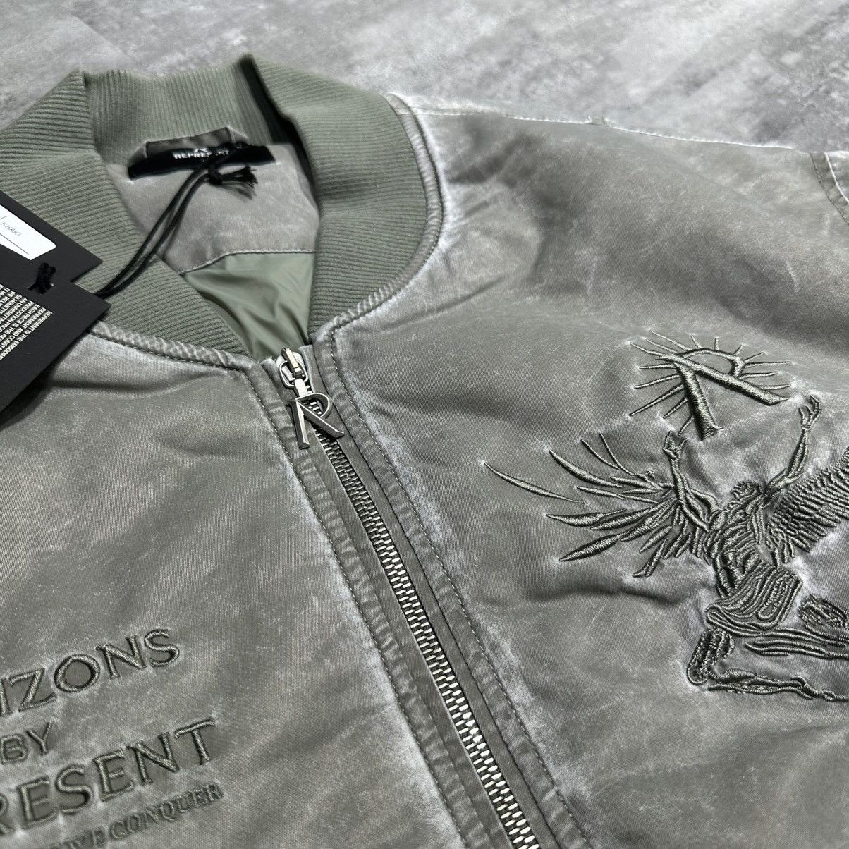 Represent Clo. Represent Icarus Flight Bomber Size US M / EU 48-50 / 2 - 3 Thumbnail