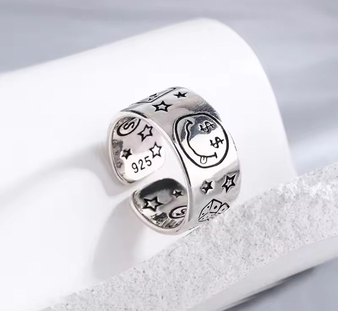 Jewelry Personality Smile Face Poker Dice Vintage Thai Silver Ring Size ONE SIZE - 2 Thumbnail