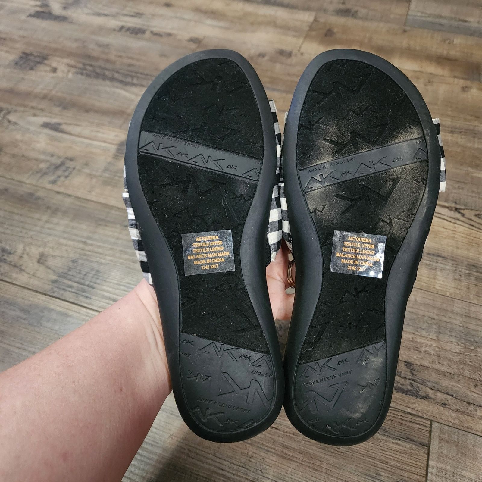 Anne Klein Anne Klein black white plaid sandals shoes womens size 7 SH3 Size US 7 / IT 37 - 8 Thumbnail
