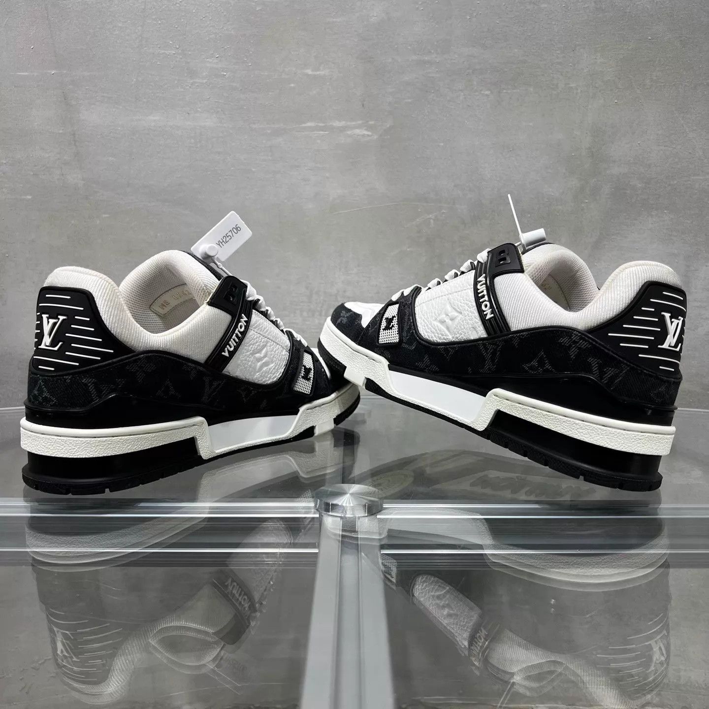 Louis Vuitton LV Trainer Black White Denim UK6.5 40.5 Size US 7.5 / EU 40-41 - 5 Thumbnail