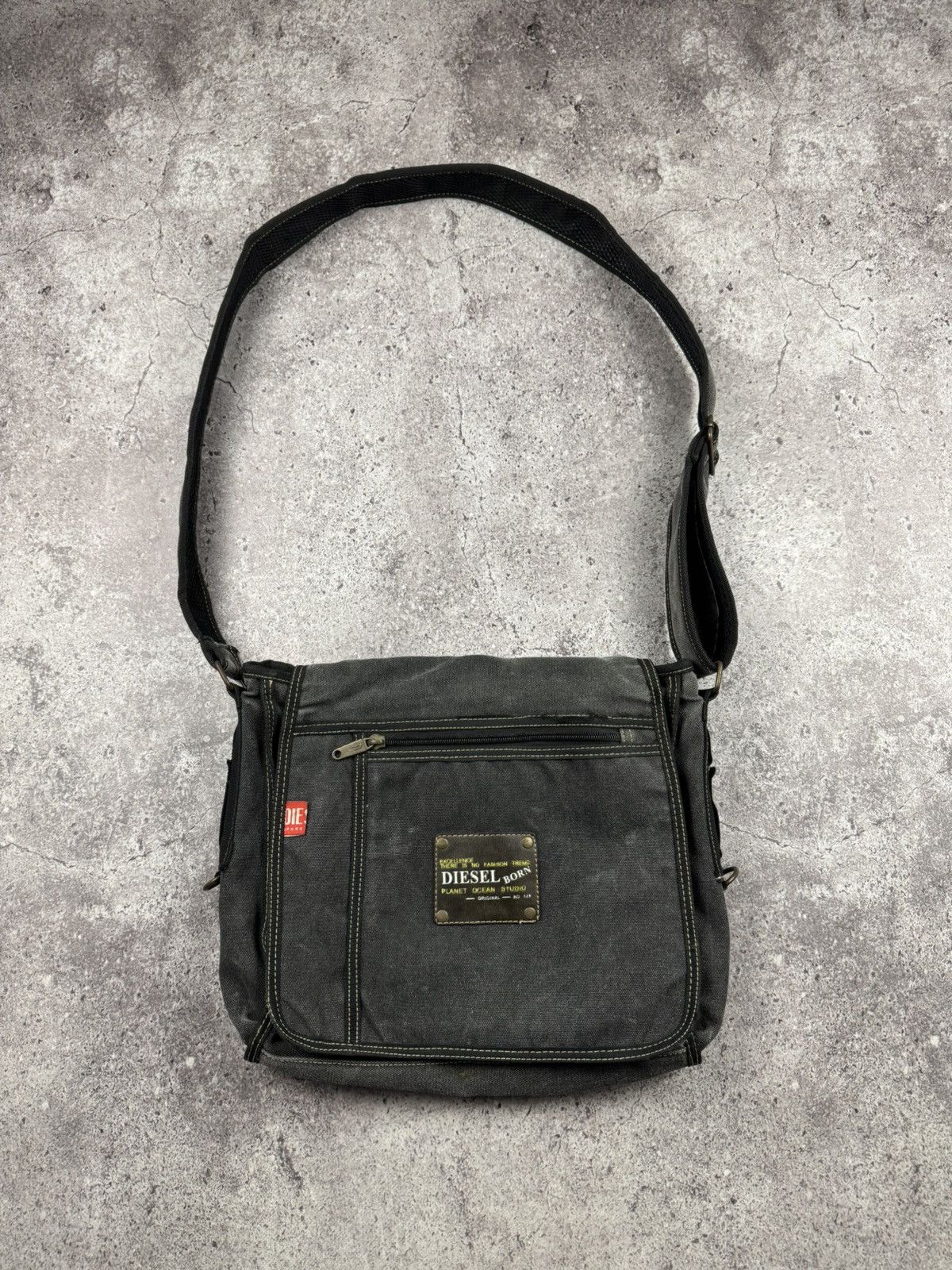 Diesel Vintage Y2K Diesel Messenger Crossbody Japanesse denim Bag Size ONE SIZE - 1 Thumbnail