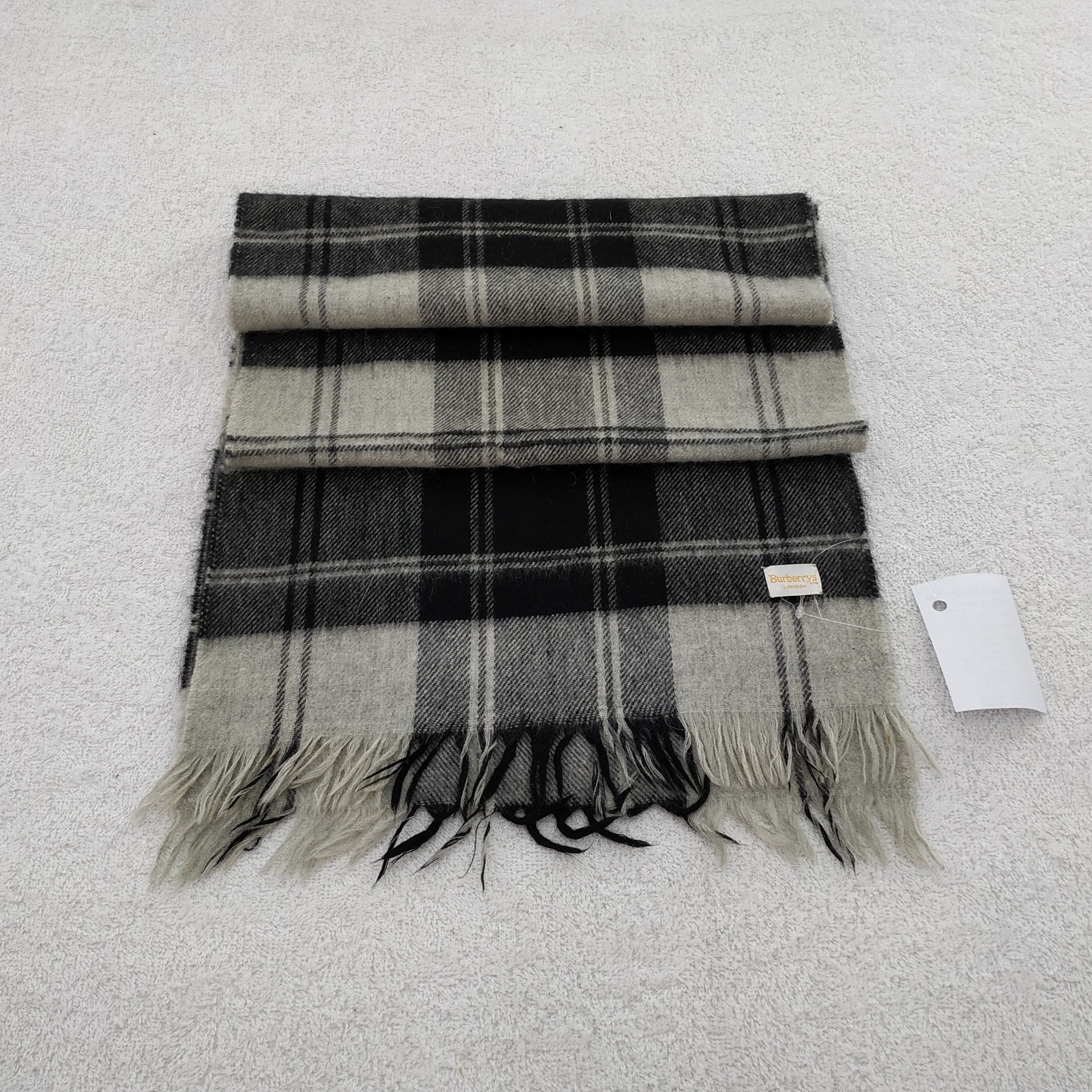 Burberry × Vintage Burberry Scarf / Muffler / Neckwear - WW261 Size ONE SIZE - 5 Thumbnail