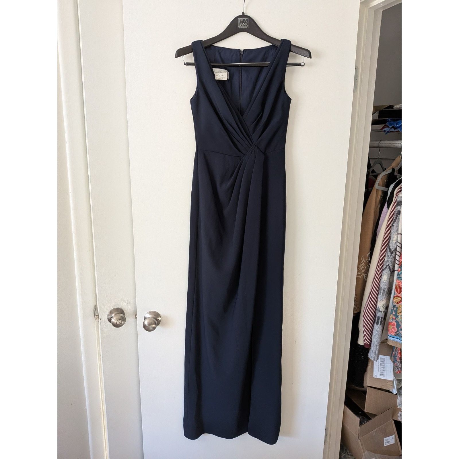 Jenny Packham Jenny Packham Bridesmaid Navy Blue V-Neck Dress Size 0 JP101 Size XS / US 0-2 / IT 36-38 - 2 Thumbnail