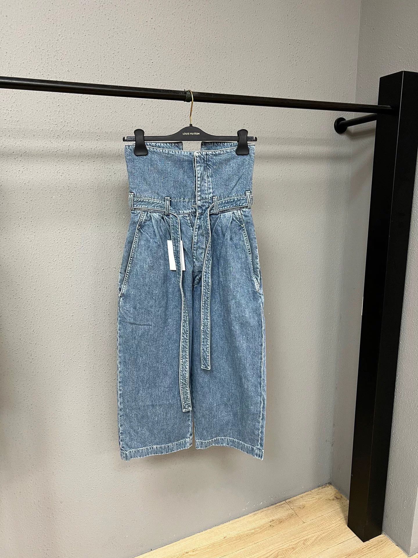 Loewe Loewe High-Waist Jeans Size 34" / US 12 / IT 48 - 1 Thumbnail