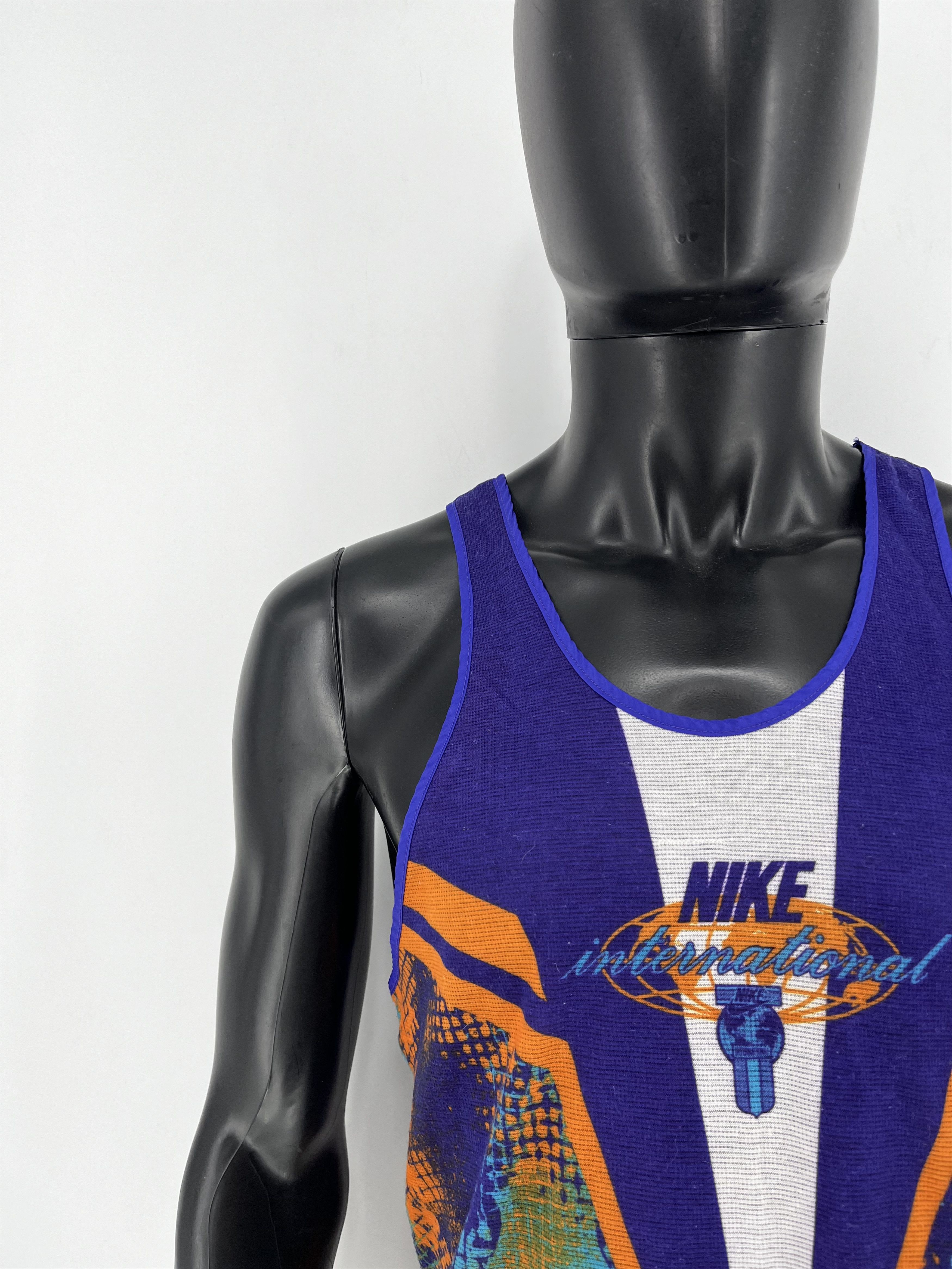 Nike × Vintage Nike International Men’s Running vest - Small. Vintage Size US S / EU 44-46 / 1 - 6 Thumbnail