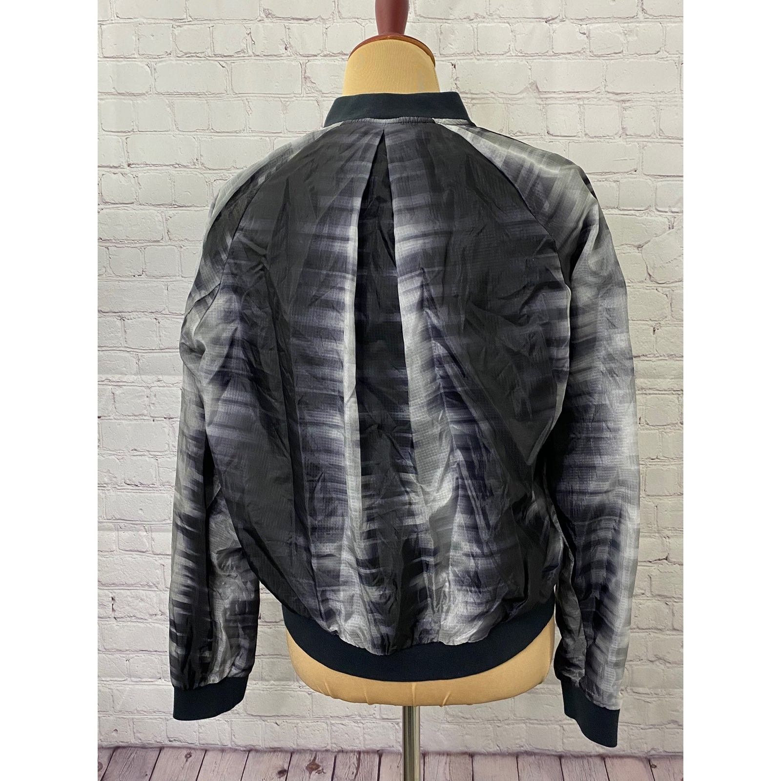 Nike Nike international bomber jacket Size M / US 6-8 / IT 42-44 - 5 Thumbnail