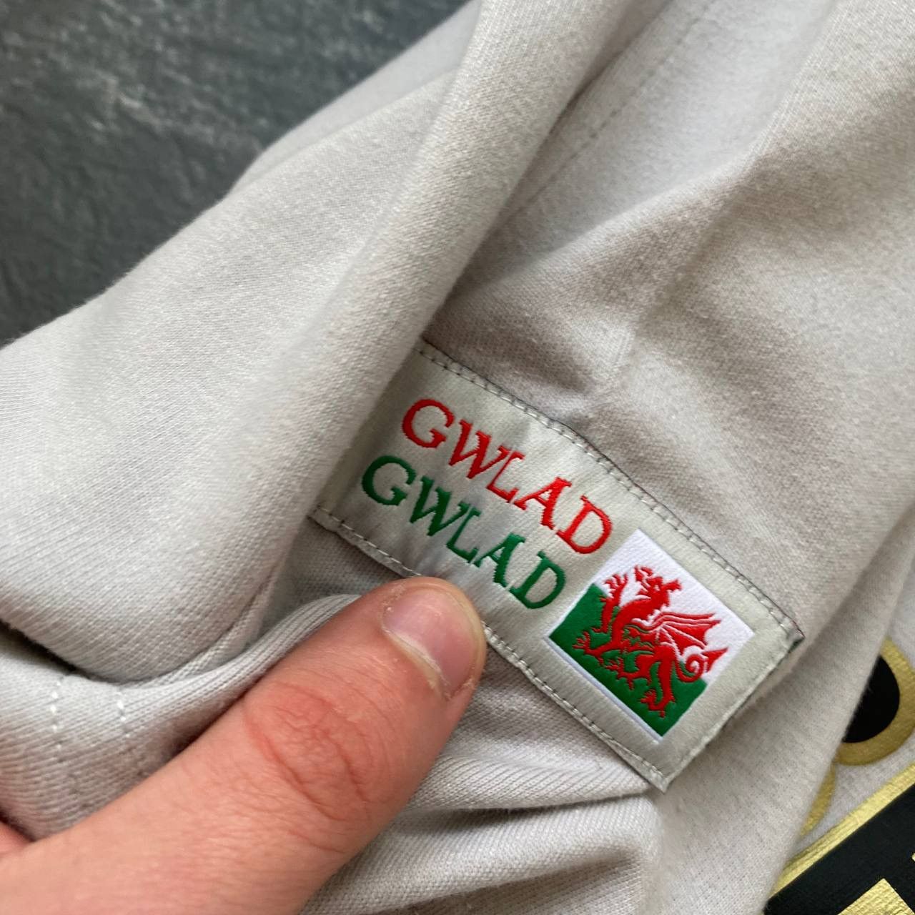 Vintage Reebok WRU Wales Rugby Mens Brains Beer Jersey Gray Size US XXL / EU 58 / 5 - 8 Thumbnail