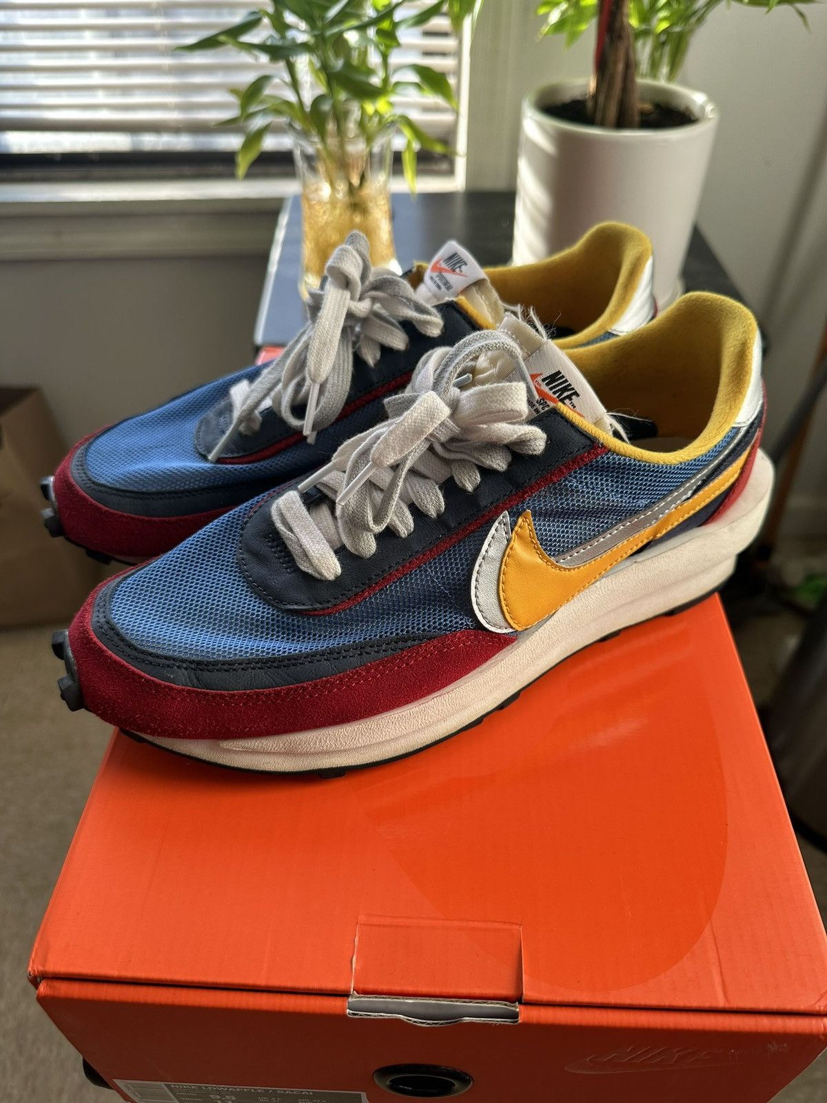 image of Nike Sacai Waffle Shoes in Blue, Men's (Size 9.5)