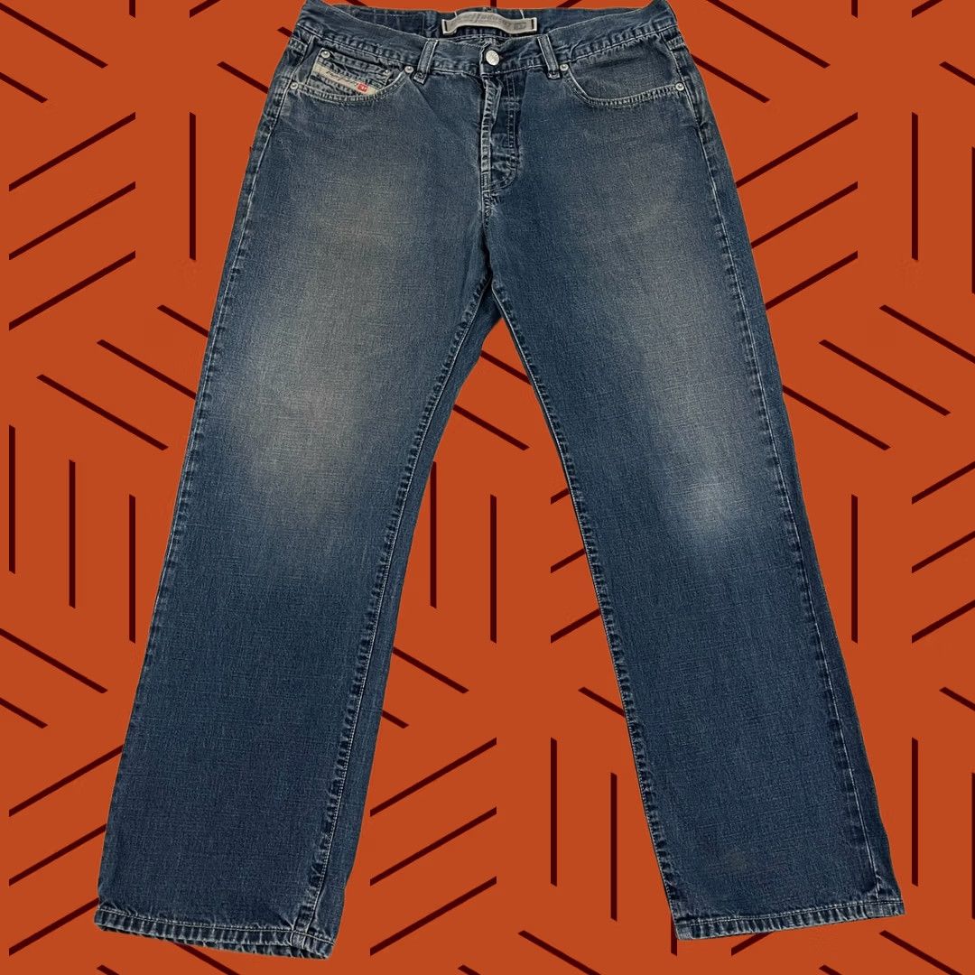 Diesel Diesel Jeans Mens 33 x 28 Straight Jeans Blue Denim Grunge Button Fly Y2K Regular Rise Mid Pattern Solid 5-Pocket Size US 33 - 1 Thumbnail