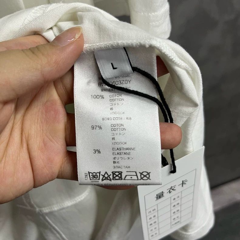 Givenchy Givenchy Latest Model White Logo Letter Printed Loose Roun Size US L / EU 52-54 / 3 - 4 Thumbnail