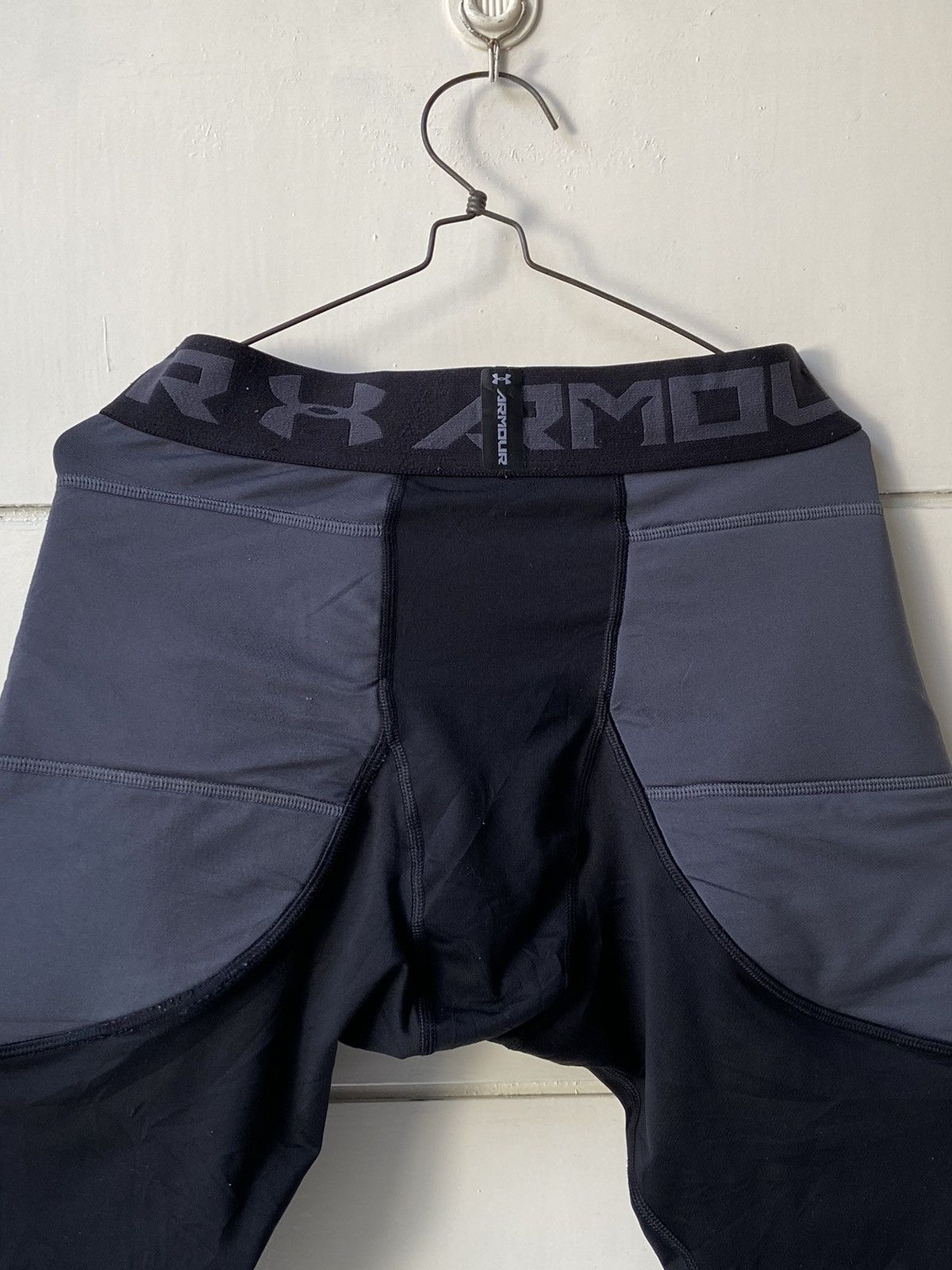 Under Armour Under Armour Heatgear Shorts Size US 26 / EU 42 - 16 Thumbnail