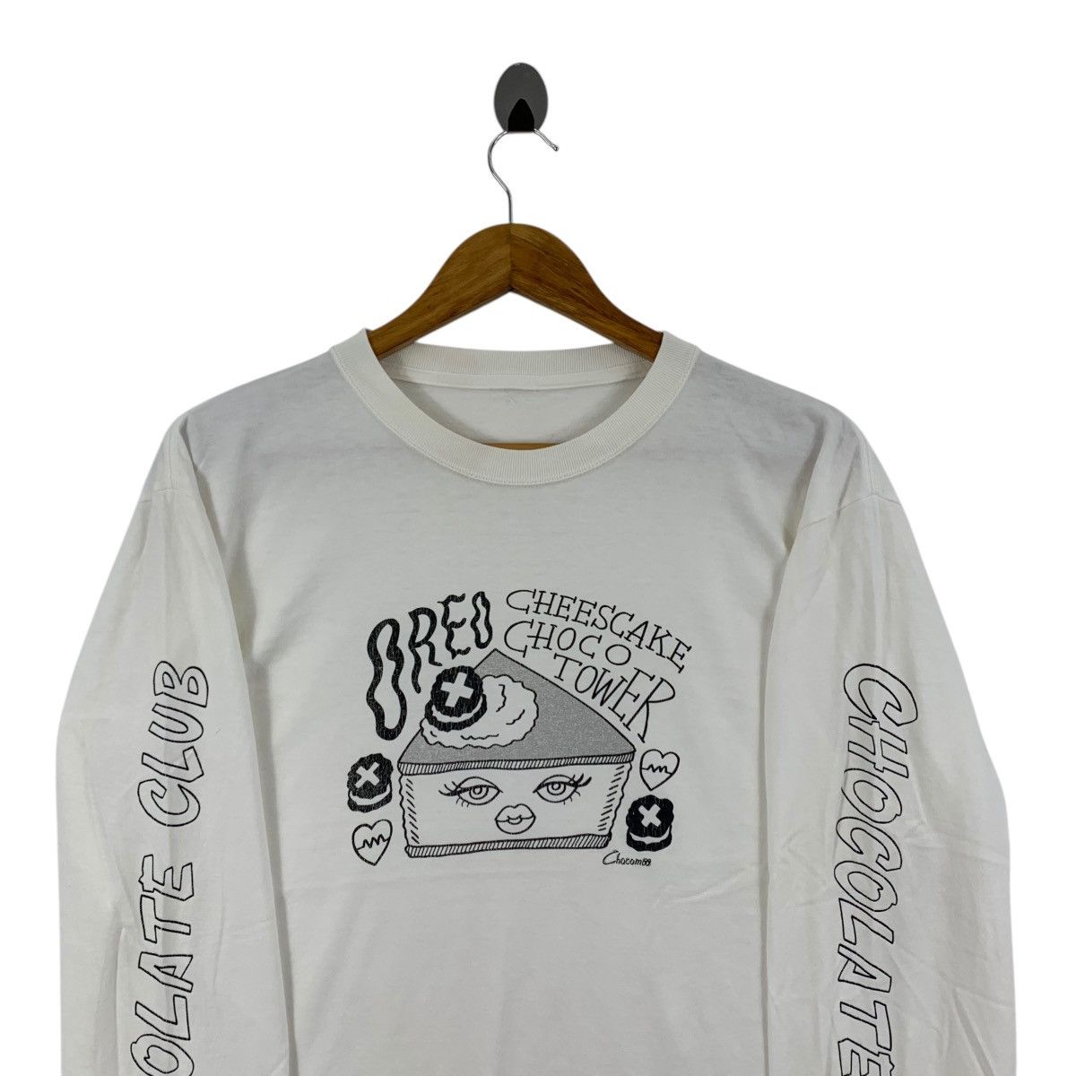 Chocolate × Japanese Brand CHOCOLATE CLUB Print KANEZ Japanese Brand White Shirt Size US M / EU 48-50 / 2 - 3 Thumbnail