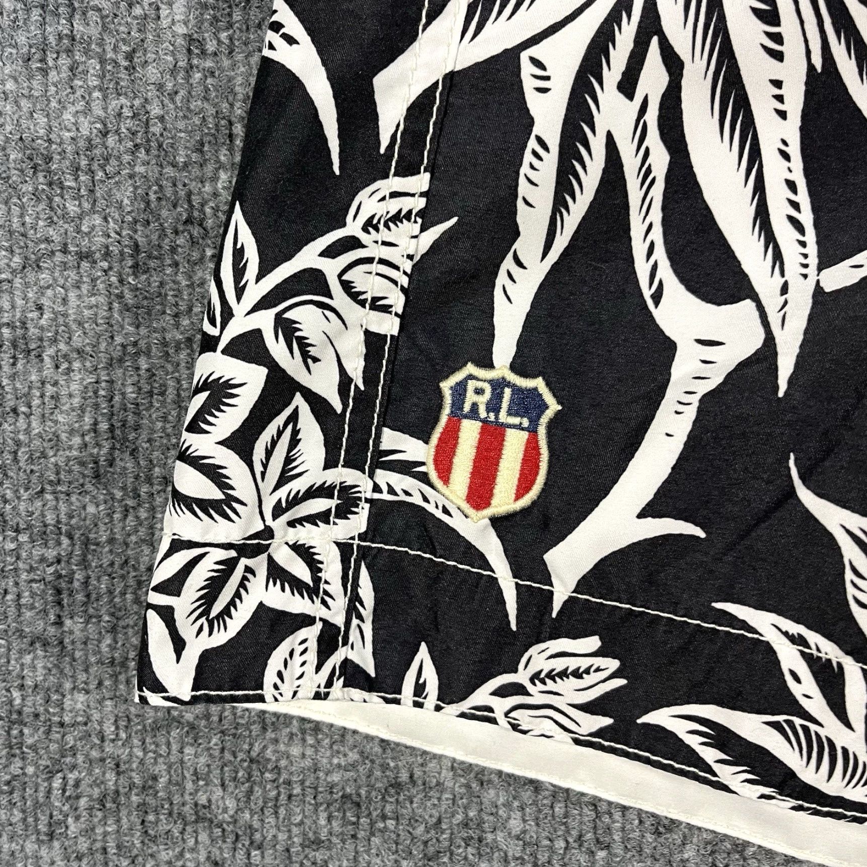 Ralph Lauren VINTAGE Ralph Lauren Polo Jeans Co Mens Bottom L Swim Board Shorts Trunks RL-67 Black 90s Beach Sports Drawstring Size US L / EU 52-54 / 3 - 2 Thumbnail