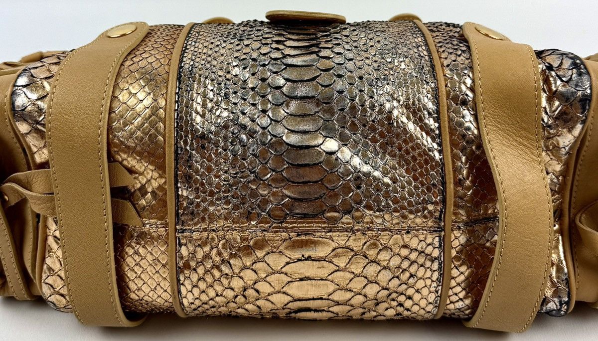 Chloe Chloe - Phoebe - 2004 - Magazine - Metallic Gold - Silverado Size ONE SIZE - 18 Thumbnail