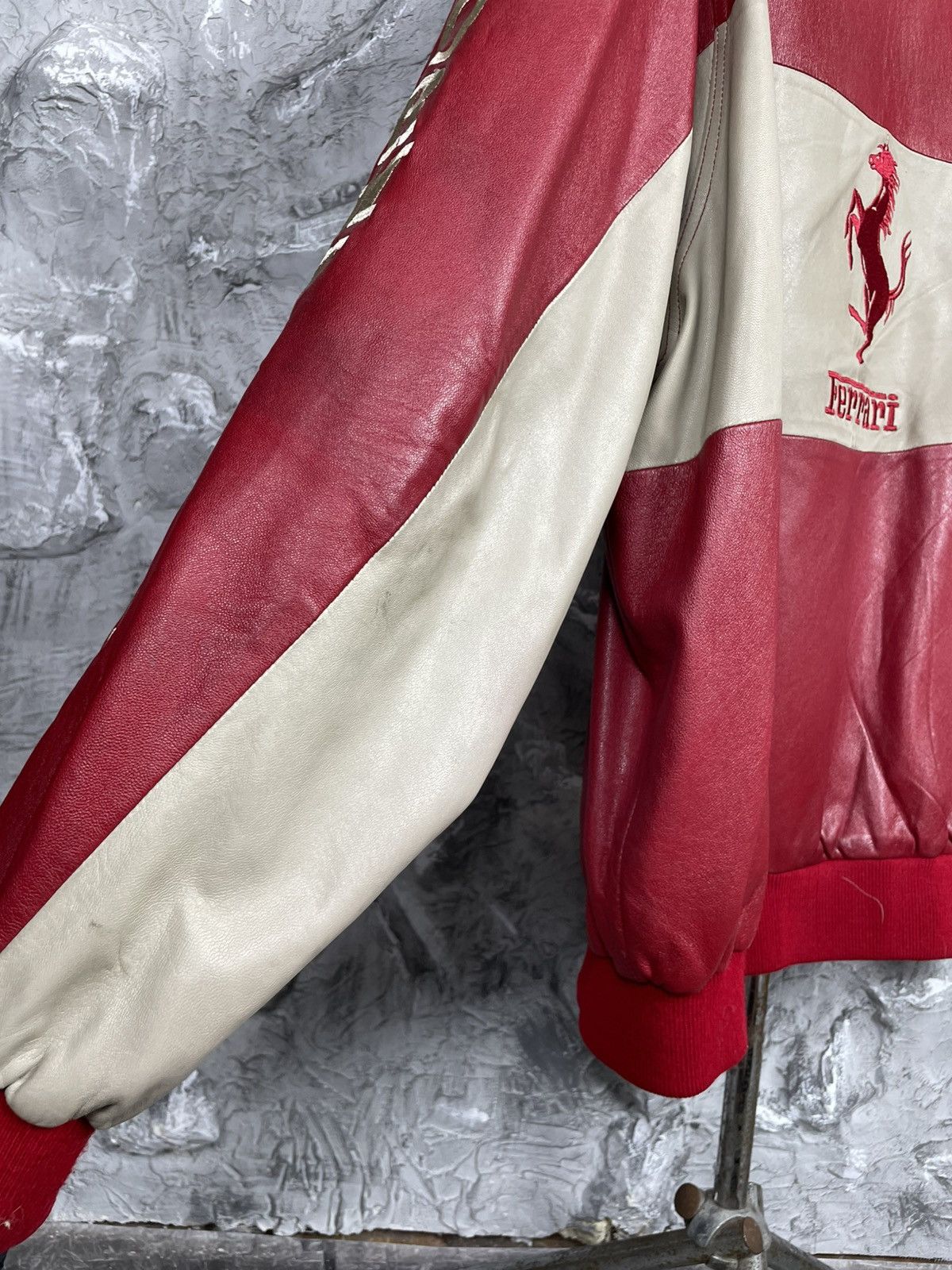 Ferrari Vintage Ferrari 1996 Formula 1 Rare Moto Leather Jacket Y2K Size US XL / EU 56 / 4 - 17 Thumbnail