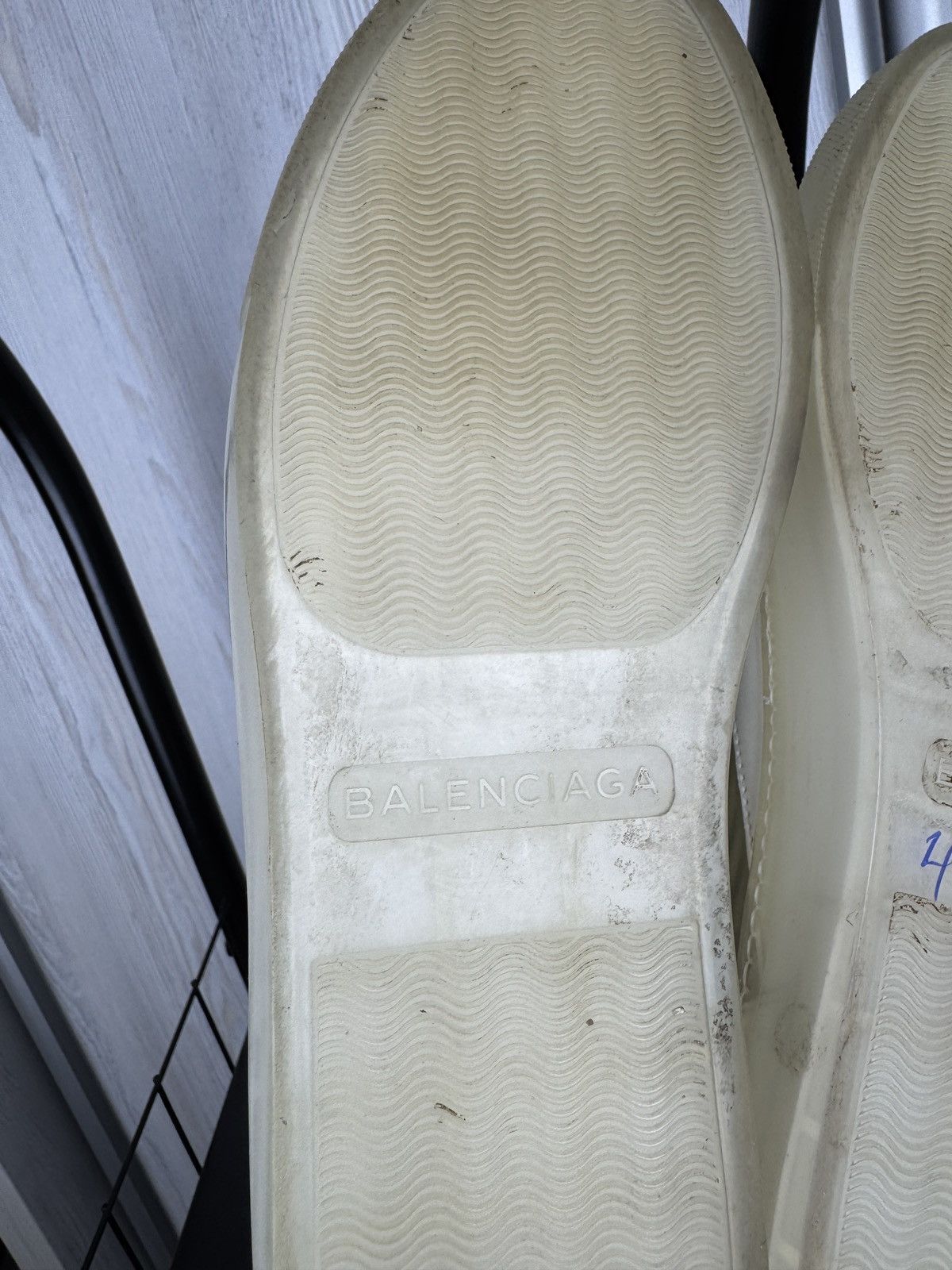 Balenciaga MENS BALENCIAGA WHITE LEATHER LACE-UP SNEAKERS EU 42 341772 Size US 9 / EU 42 - 15 Thumbnail