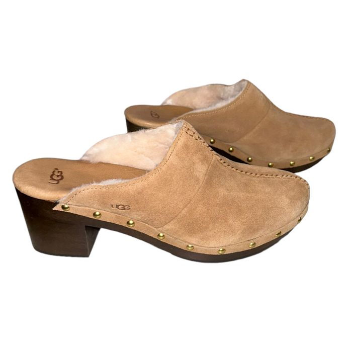 Ugg best sale clogs 39