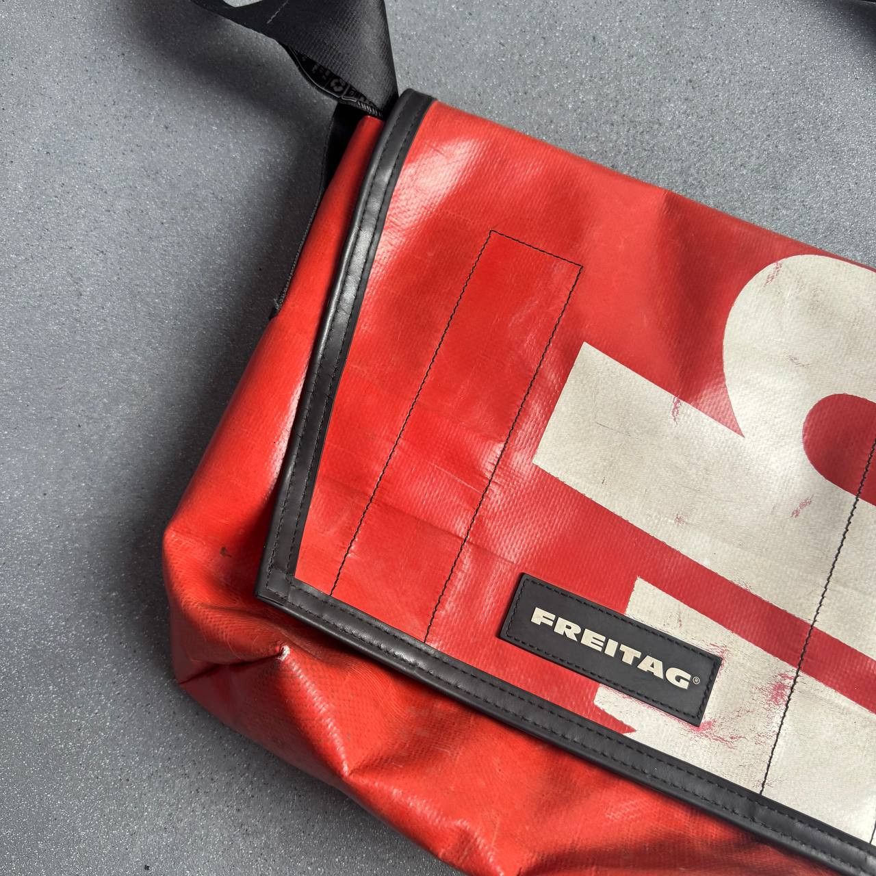 Freitag × Japanese Brand Freitag Vintage Crossbody Bag Size ONE SIZE - 2 Thumbnail