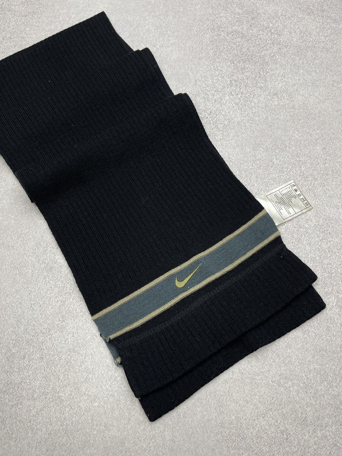 Nike Vintage Nike Swoosh Black Scarf Drill TECH ACG Size ONE SIZE - 1 Thumbnail