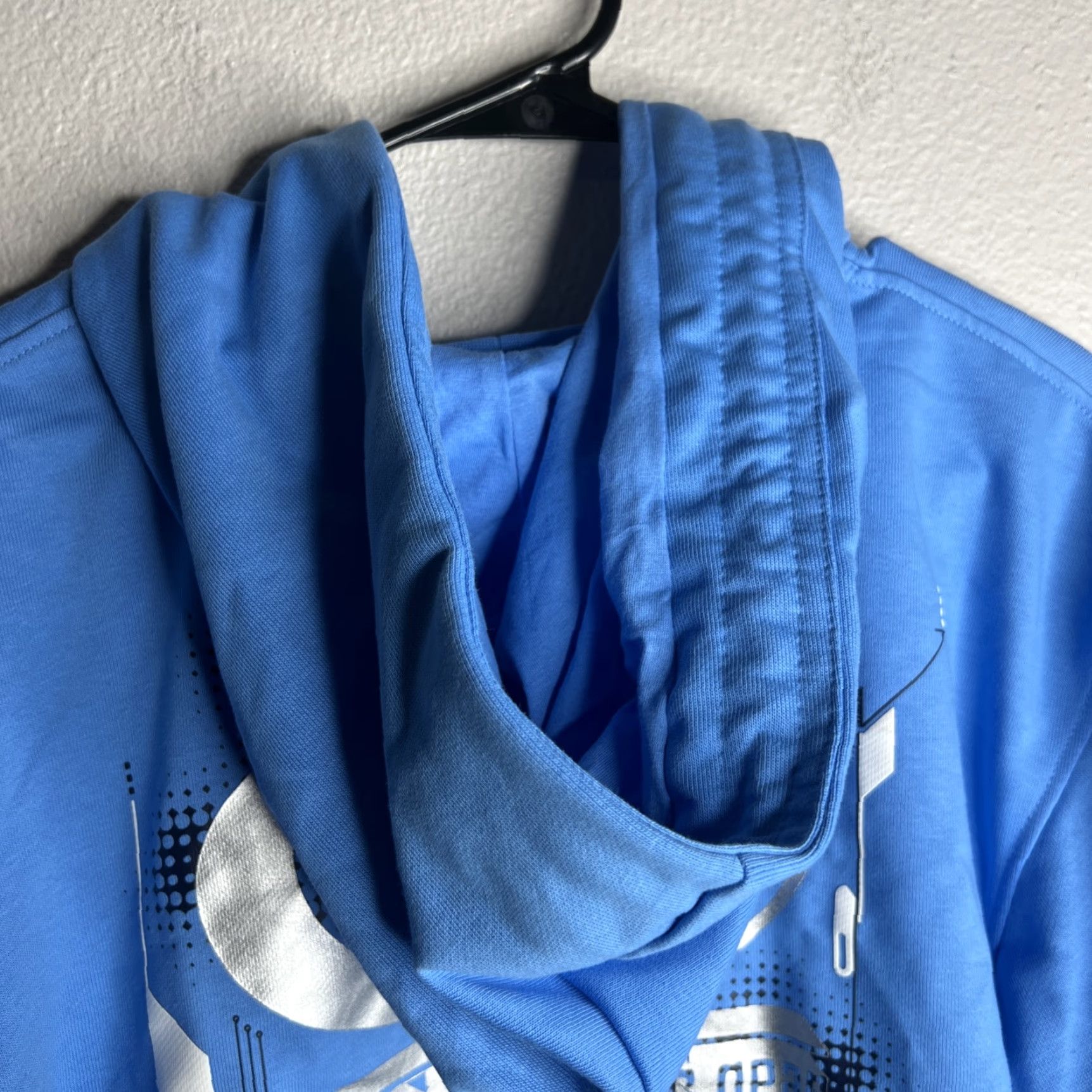 Nike VINTAGE Nike Dri-Fit Standard Issue Hoodie Men XL Blue Silver Basketball NWOT Size US XL / EU 56 / 4 - 7 Thumbnail