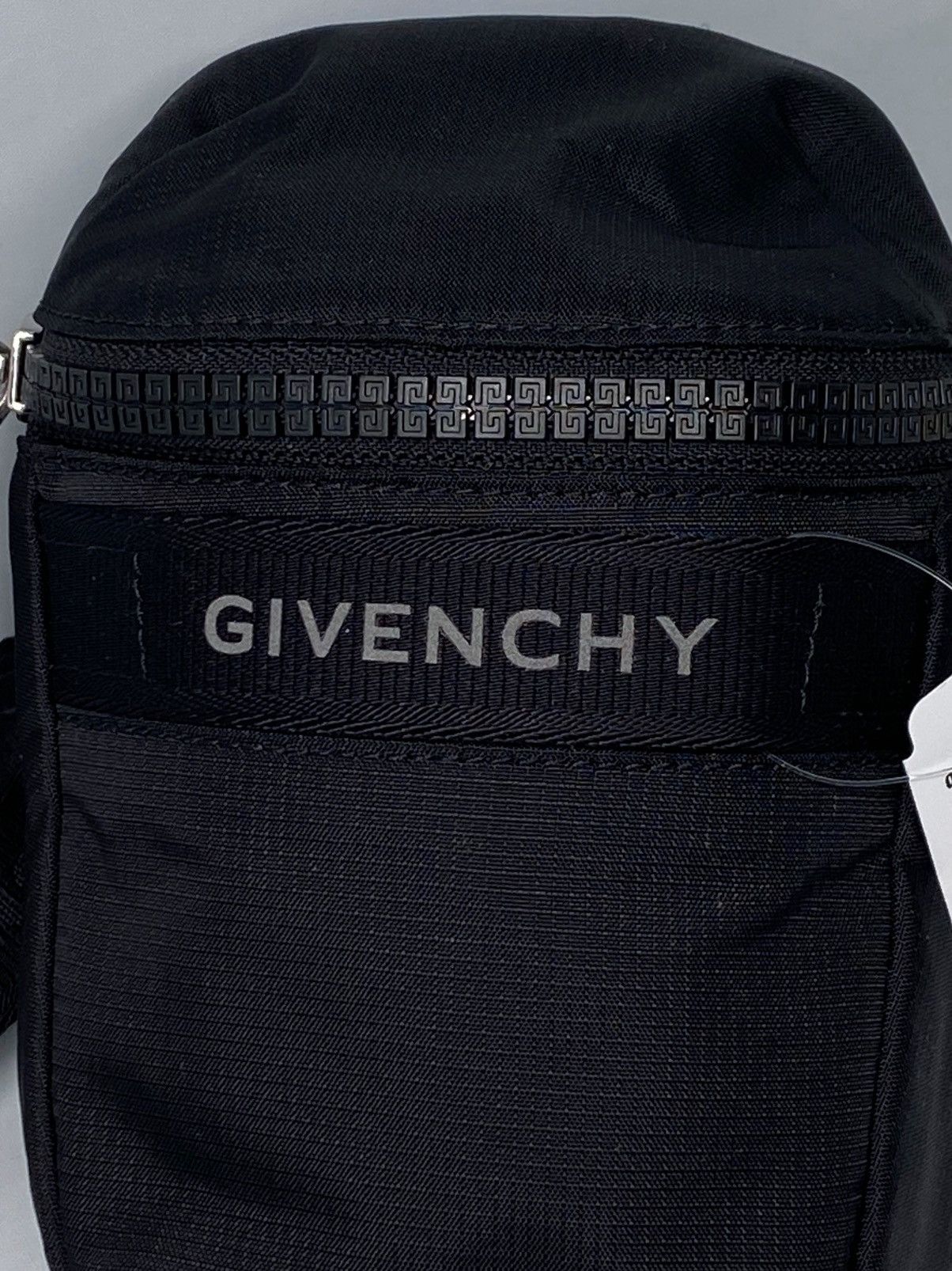 Givenchy Givenchy G-Trek Nylon Phone Pouch Size ONE SIZE - 6 Thumbnail
