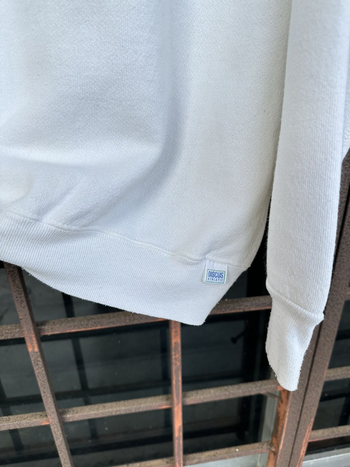 Vintage Vintage Discuss Athletics Plain Boxy Crewneck Size US L / EU 52-54 / 3 - 7 Thumbnail