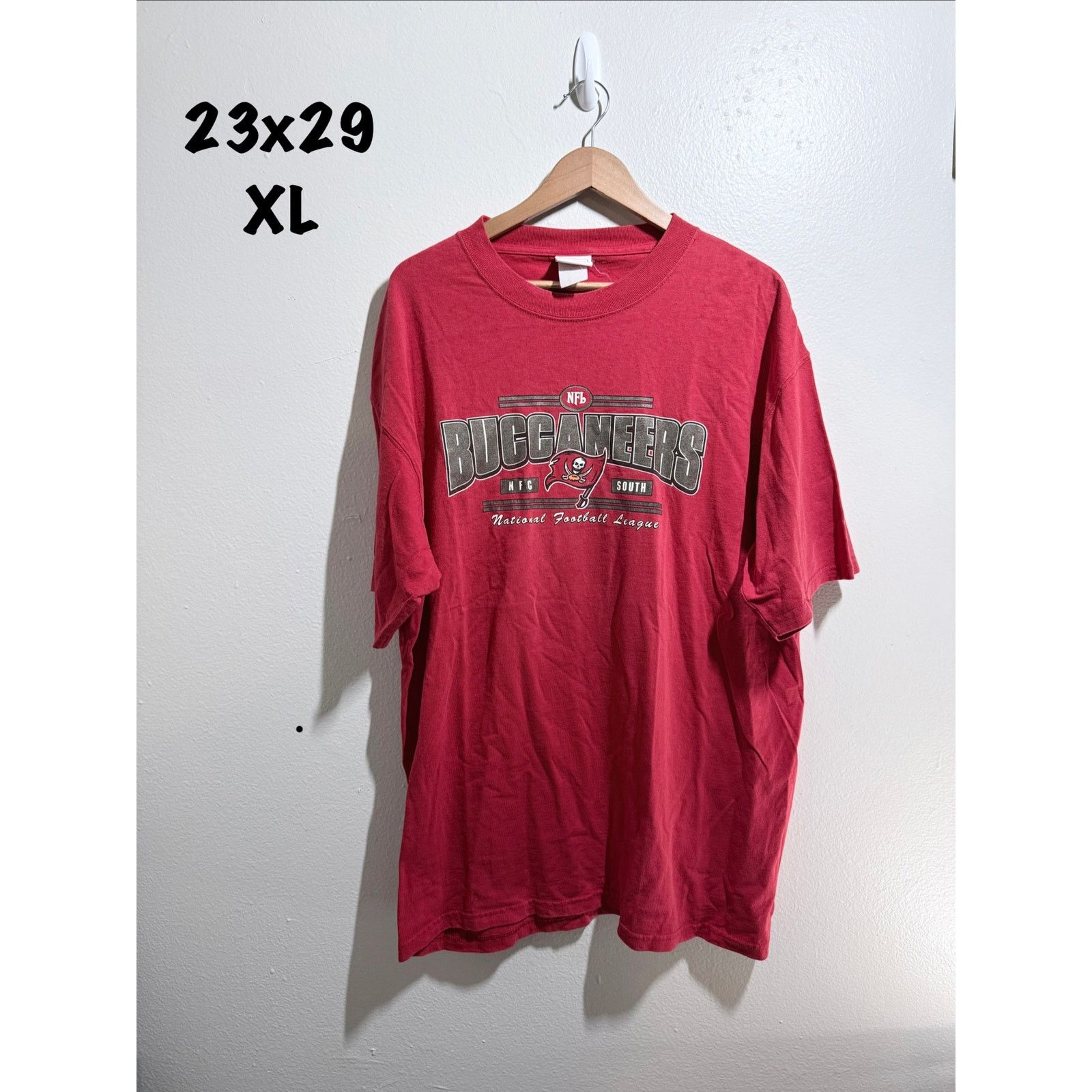 NFL Size XL buccaneers nfc south nfl tag tee Size US XL / EU 56 / 4 - 1 Thumbnail