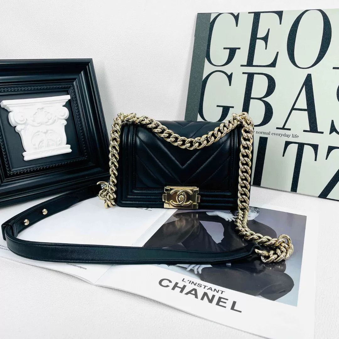 Chanel Pre-loved Bag Very good condition Size ONE SIZE - 1 Thumbnail